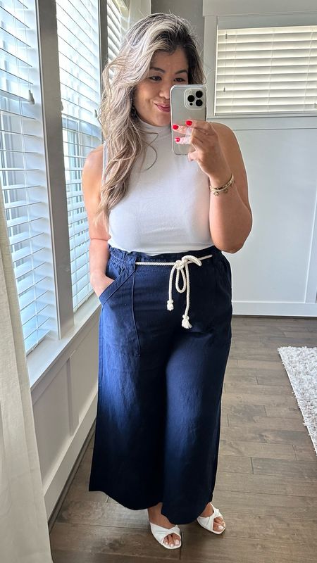 Wearing a large in both tank and pants. Pants runs slightly large and tank runs slight tight in the neck (I sized up it works)!

#LTKsalealert #LTKstyletip #LTKmidsize