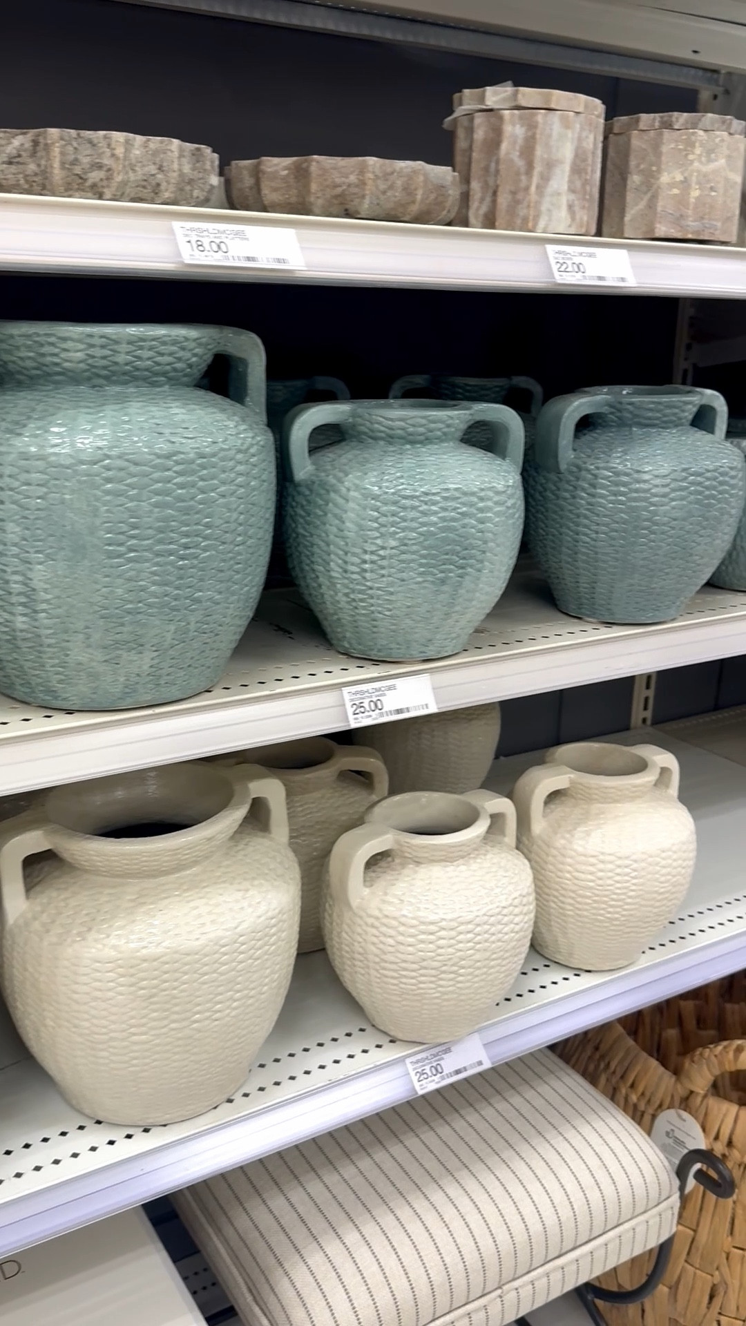 So many new pretties… accessories - home styling - shelves !