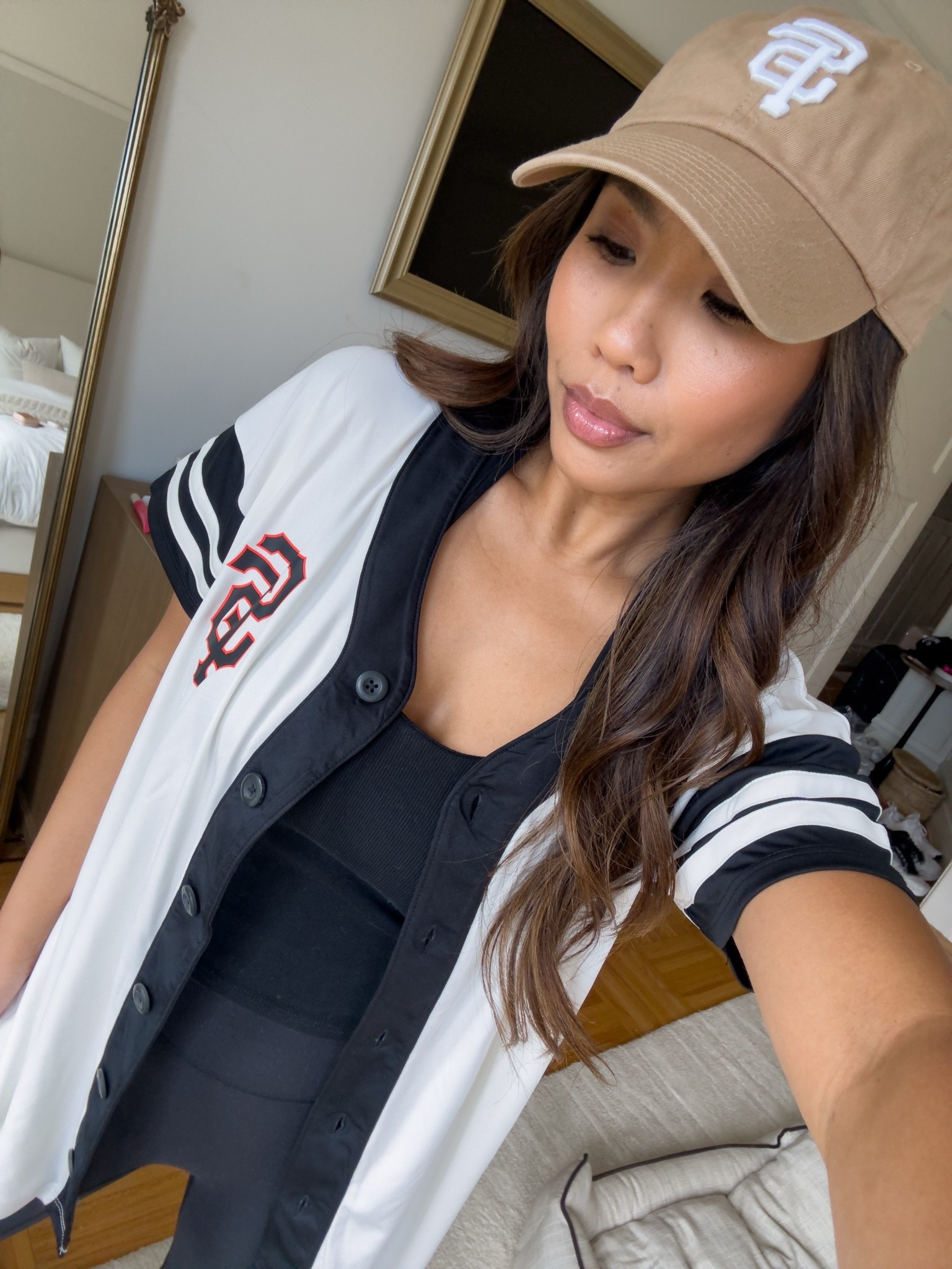 #ad #TargetPartner Putting together the perfect game day outfit with MLB fan gear for the whole family from @target #mlbfashion 🧡🖤⚾️🏟️

https://on.ltk.com/+pKUDLP1ZT0peo39riRQtCg