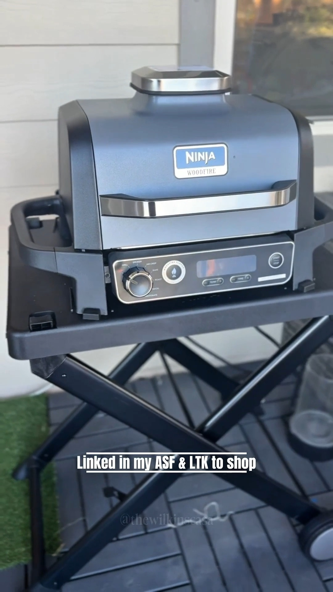Outdoor cooking just got an upgrade 🔥🍔
The Ninja Woodfire Grill smokes, air fries, bakes & more—all in one compact, plug-in design. Perfect for patios, balconies, and small spaces.
Linked on my LTK + Amazon Storefront!

#NinjaWoodfireGrill #AmazonHomeFinds #OutdoorCooking #LTKAmazon #GrillSeason #SmallSpaceLiving #BBQEssentials #AmazonFavorites #primeday2025

#LTKHome