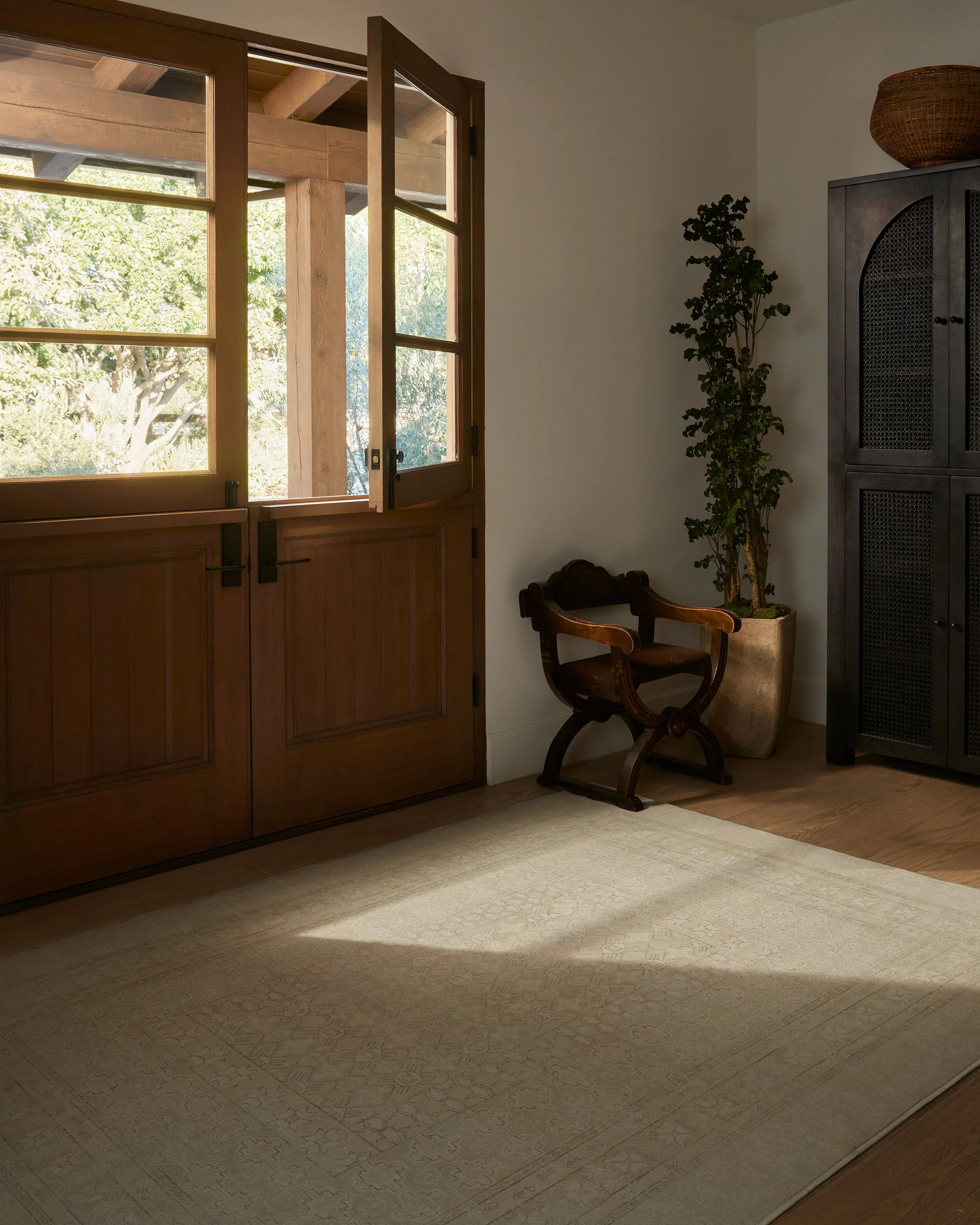 Cyrus Beige Ivory Rug | Ruggable | Ruggable