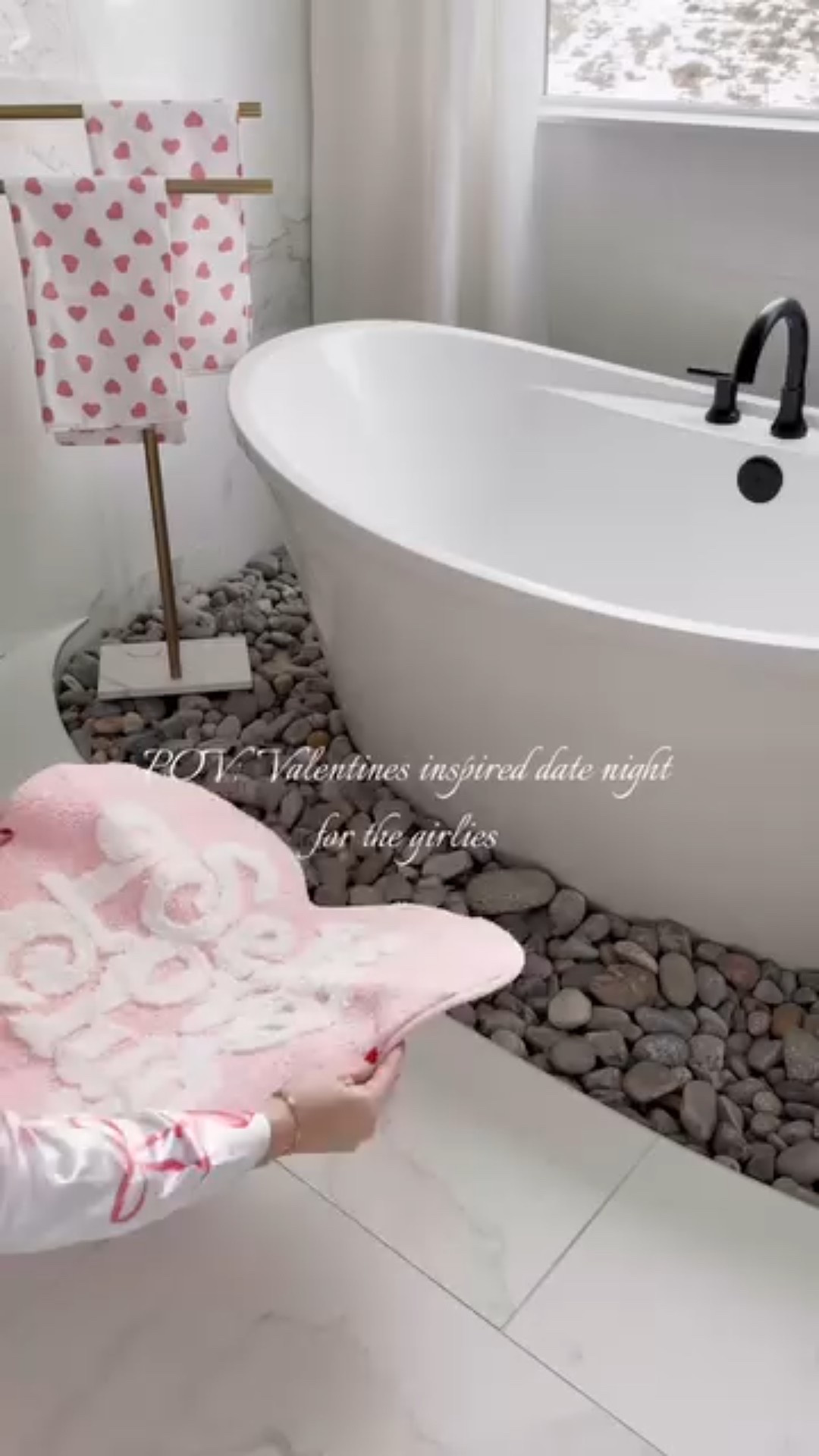 Valentine's Day bath tub for the girlies!

Valentines, Valentine's day, Valentine's day date night, for the girlies, girlies bath tub, valentines bath, relaxin bath, pink bath finds, heart bath bomb, heart towels

#LTKselfcare #LTKBeauty #LTKValentine