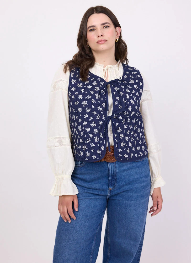 Giselle Ditsy Floral Print Quilted Tie Front Gilet | Joanie