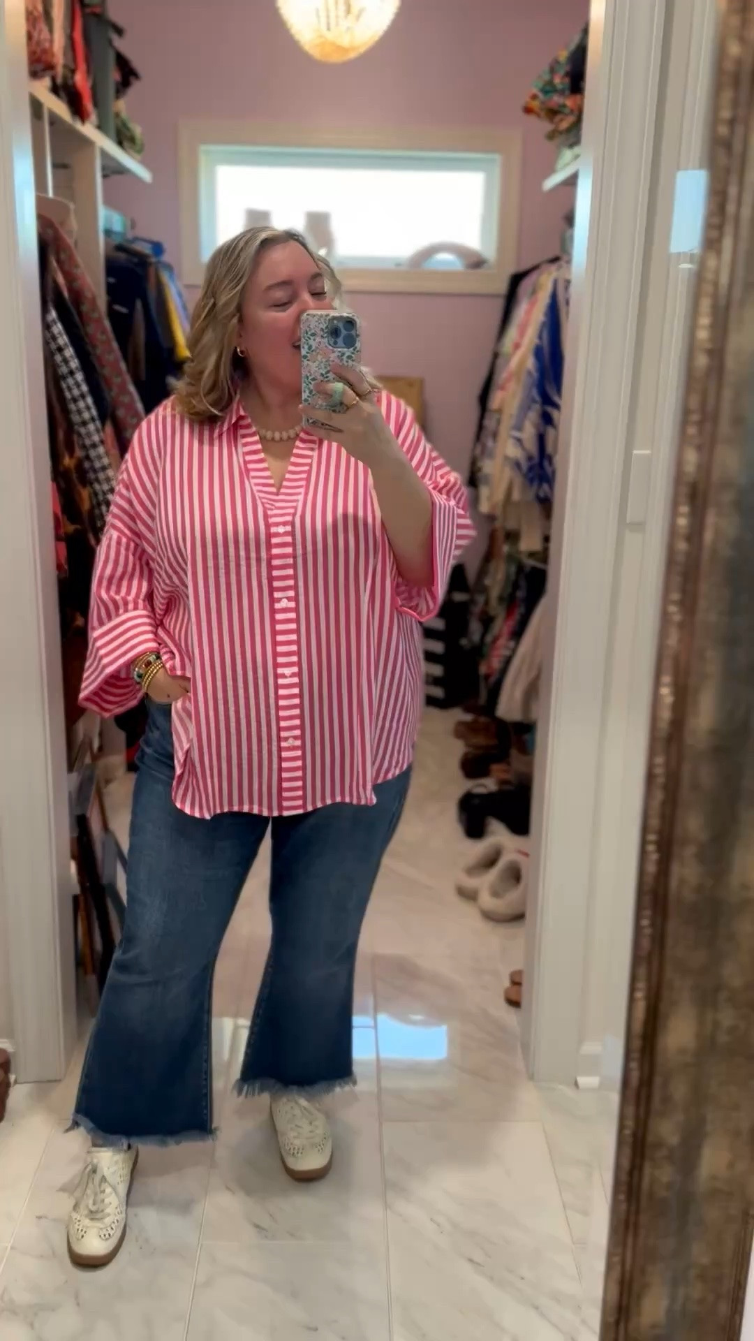 Happy happy Friday! 💕 use code OLIVIAULLA to save on this cute new top from Ulla Popken!