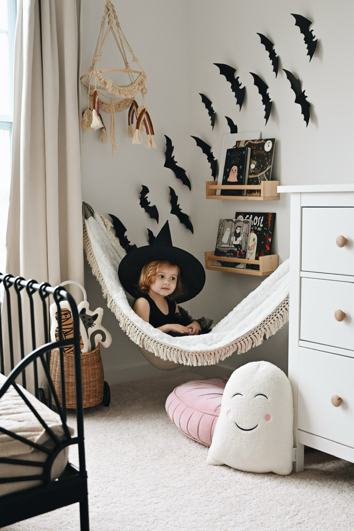 It’s officially spooky season 👻🎃🦇

#LTKHome #LTKSeasonal #LTKHalloween