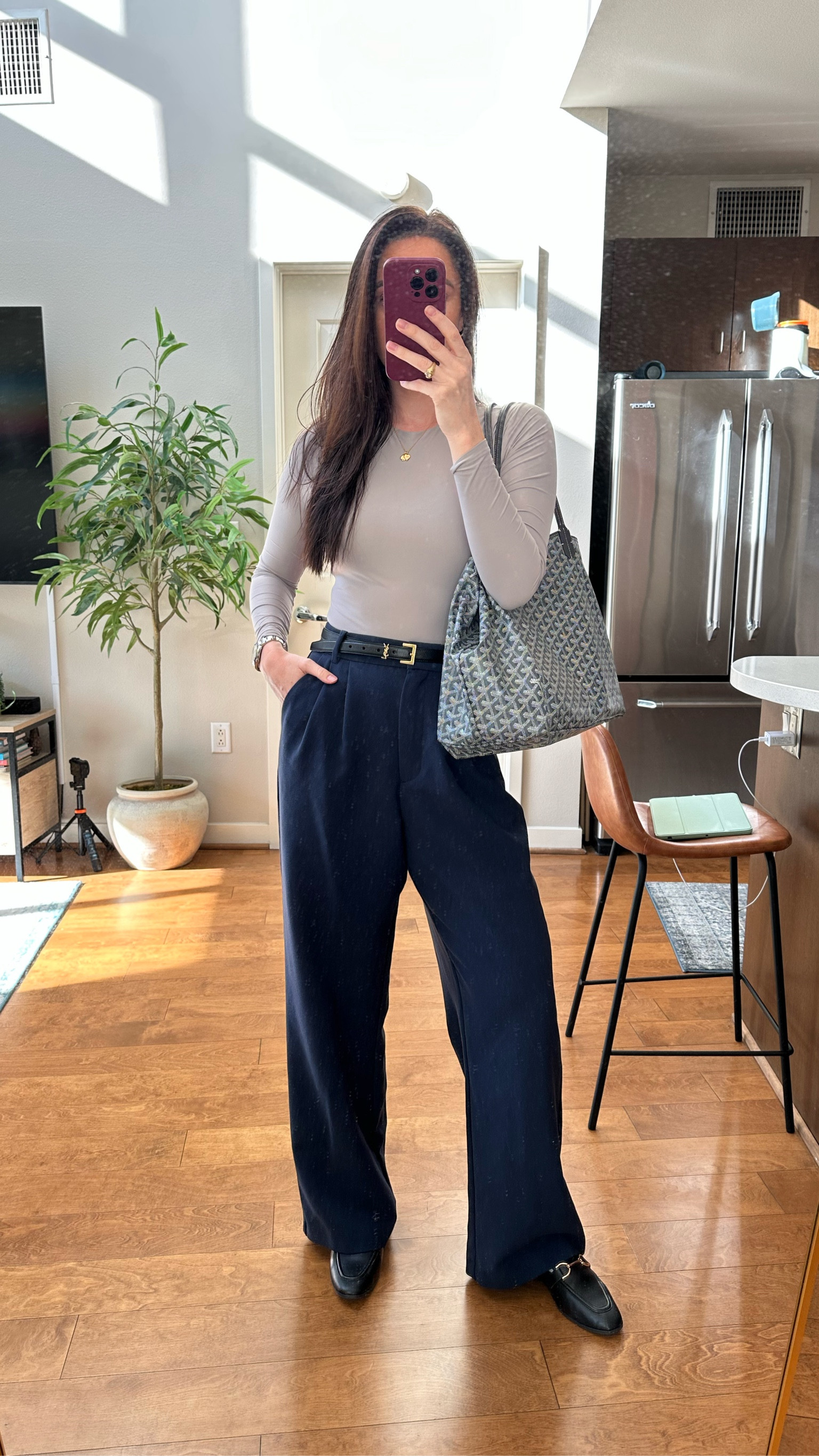 Seamless bodysuit S
Navy pleated pants 26R
Goyard St. Louis 
Black loafers 7.5
YSL belt 

#LTKWorkwear #LTKShoeCrush #LTKFindsUnder50