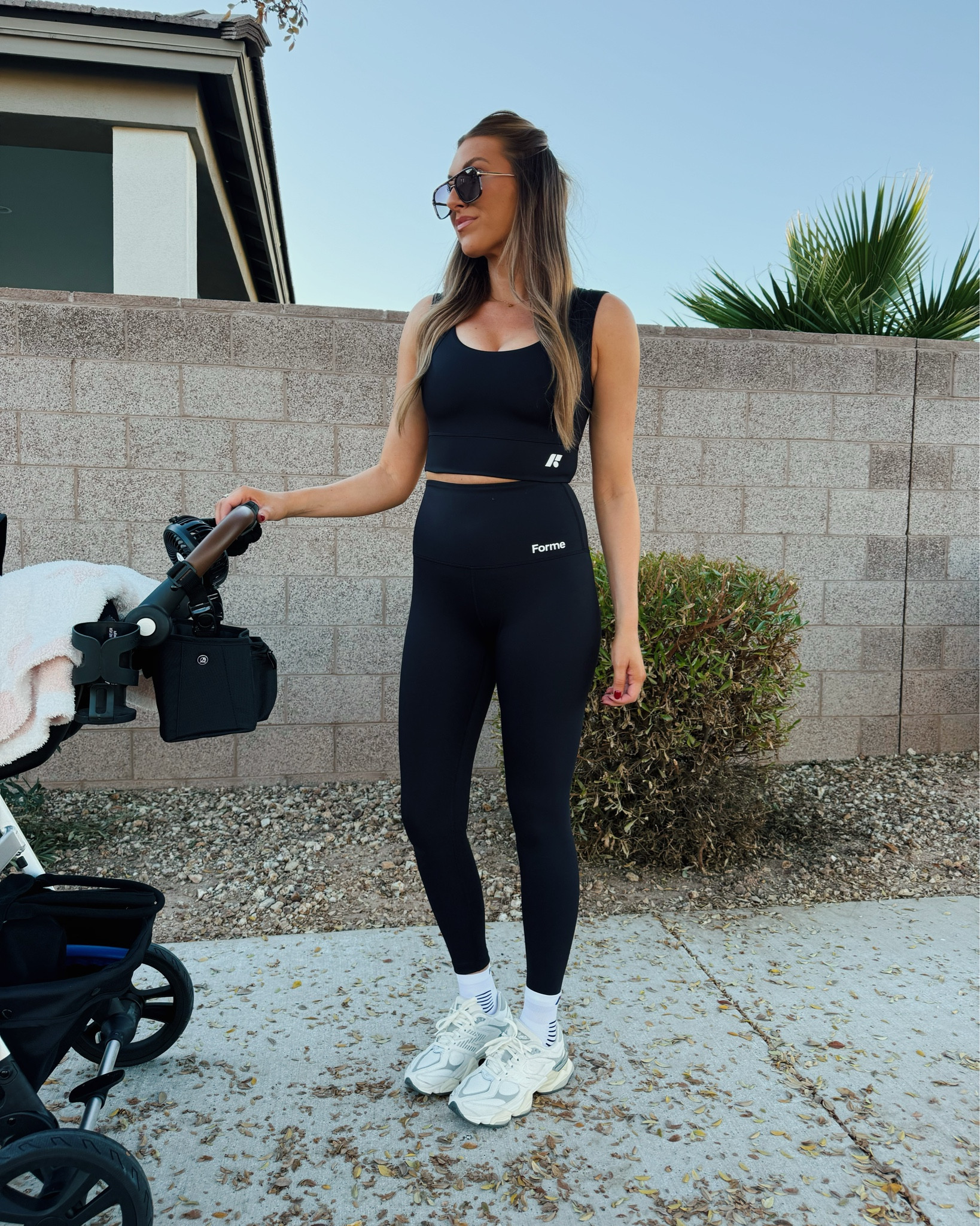 My postpartum journey is ON 👏🏼@forme.science !
I was recently cleared to go “back to normal” life and we all know a little fitness outfit refresh
goes a LONG way 🤪 I was introduced to Forme Science and I knew this patented smart, posture-correcting activewear set was a need, not a want😍 #formesciencepartner #forme #formescience 
