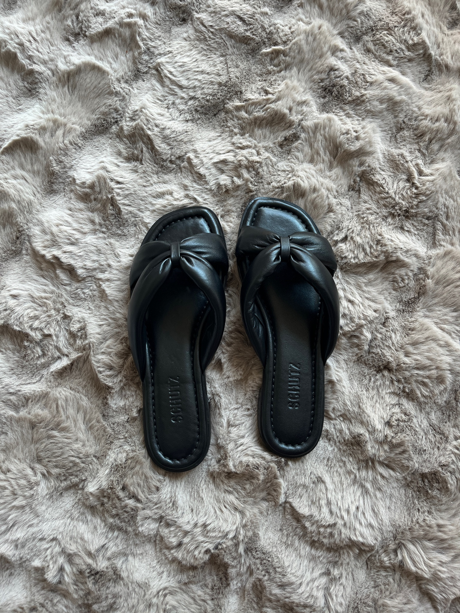 I love how easy these flat sandles are! They’re cute, comfy, and versatile. They literally go with everything 🥹

#LTKworkwear #LTKshoecrush #LTKSeasonal