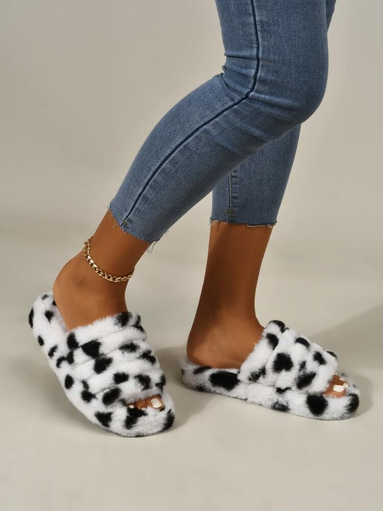 Allover Graphic Fluffy Slippers | SHEIN