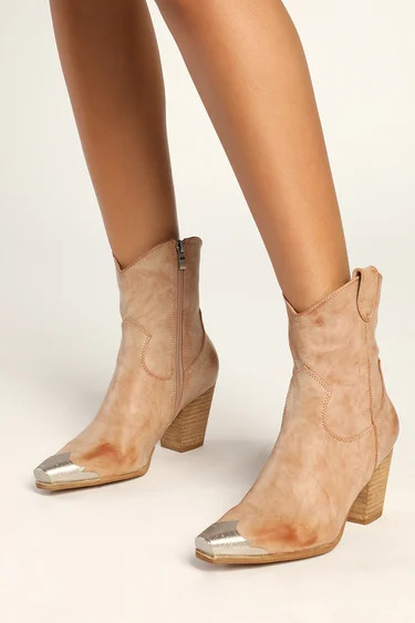 Naiya Light Nude Western Ankle Boots $79
        Product Rating: 4.6393 of 5 stars
    61Rating, ... | Lulus