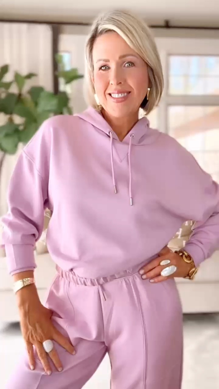 These Walmart scuba knot pieces are GOOD. So buttery soft and easy to throw on and head out the door.  

 

#LTKOver40 #LTKSeasonal #LTKootd