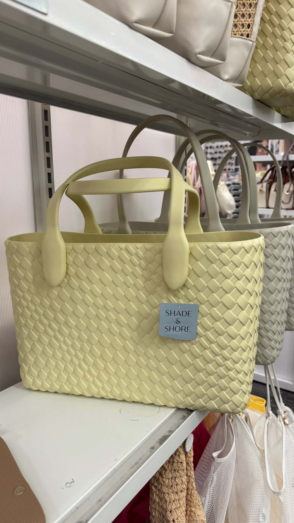 Tote bag find! Perfect for any sports mom, beach bag needs! 

#LTKmomlife #LTKTravel