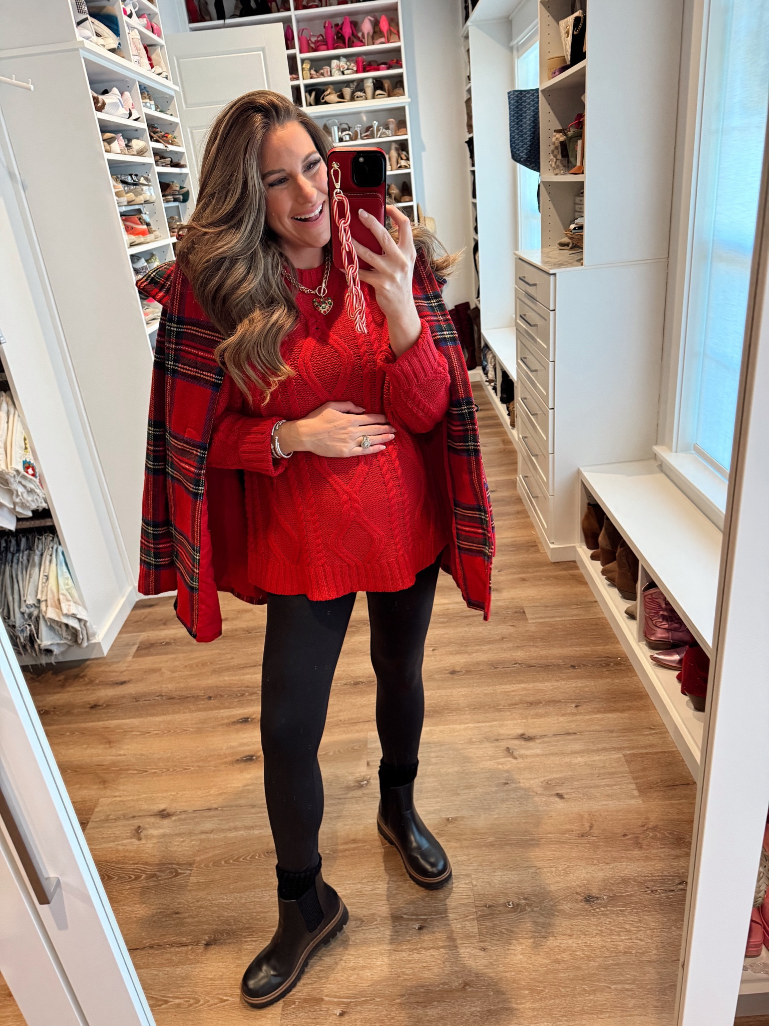 In a size medium in sweater on Amazon prime! 
