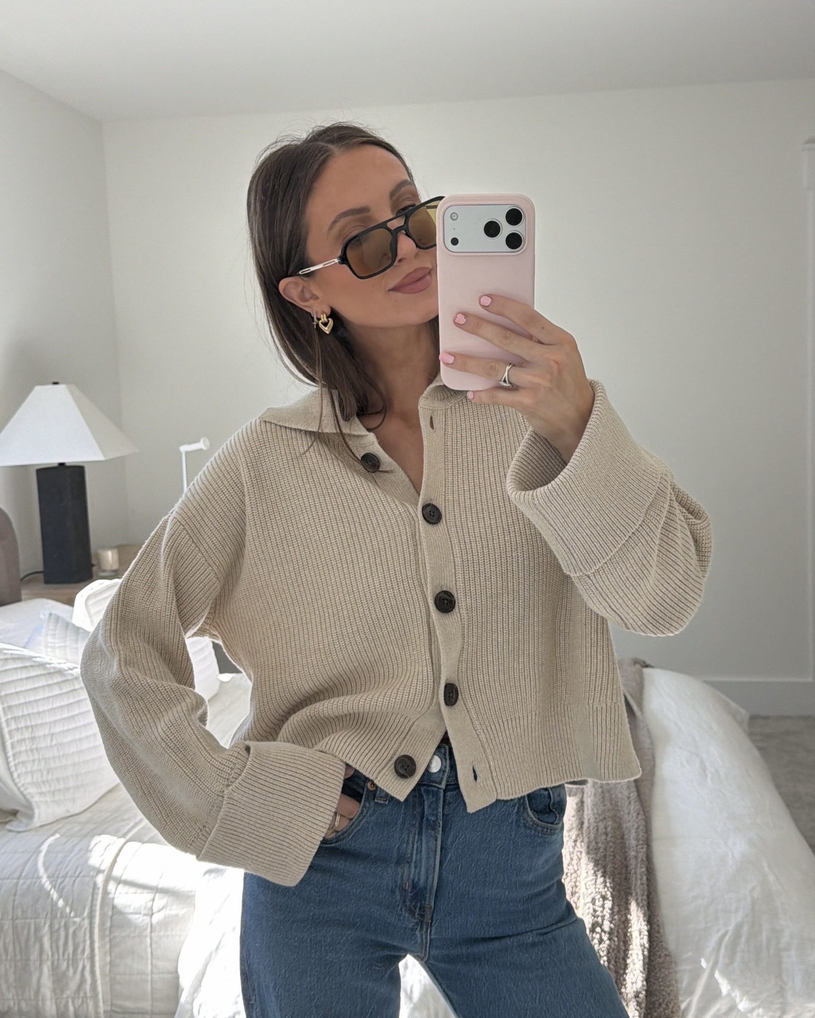 These everyday staples belong in your closet !!! Quince never misses👏🏼 Code below: 

New customers will receive 10% off your first purchase with code: INFG-26MACYJAEMOORE10 🤍 

Size info:
Cardigans - M
Sweater - S 





#LTKFindsUnder100 #LTKgrwm #LTKootd