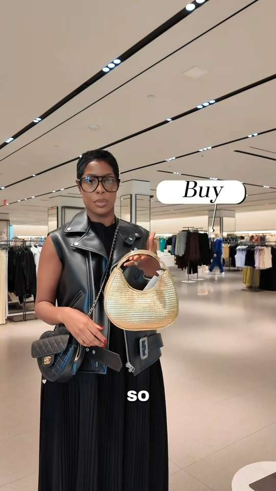 What To Buy, What To Skip: Zara Spring Edition

All recommended purchases are linked below! These are great pieces to invest in as you transition into our spring wardrobe. 

Let me know what store you want to see next! 

 #LTKootd #LTKSeasonal #LTKWorkwear