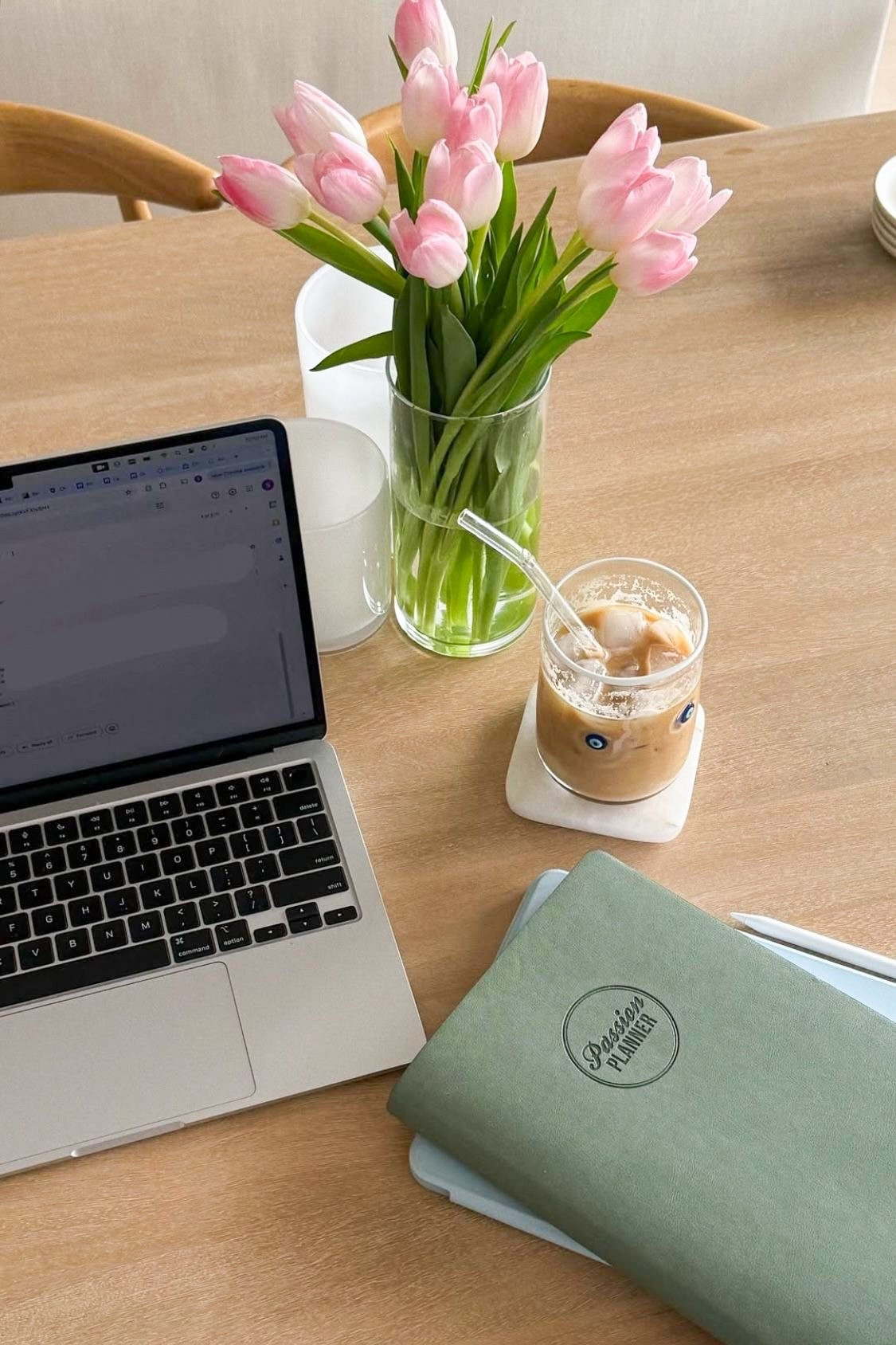 no better start to a weekend than a productive one, working on personal projects, fresh flowers on display, and a cup of freshly brewed coffee nearby <3

#LTKmorningroutine #LTKSeasonal