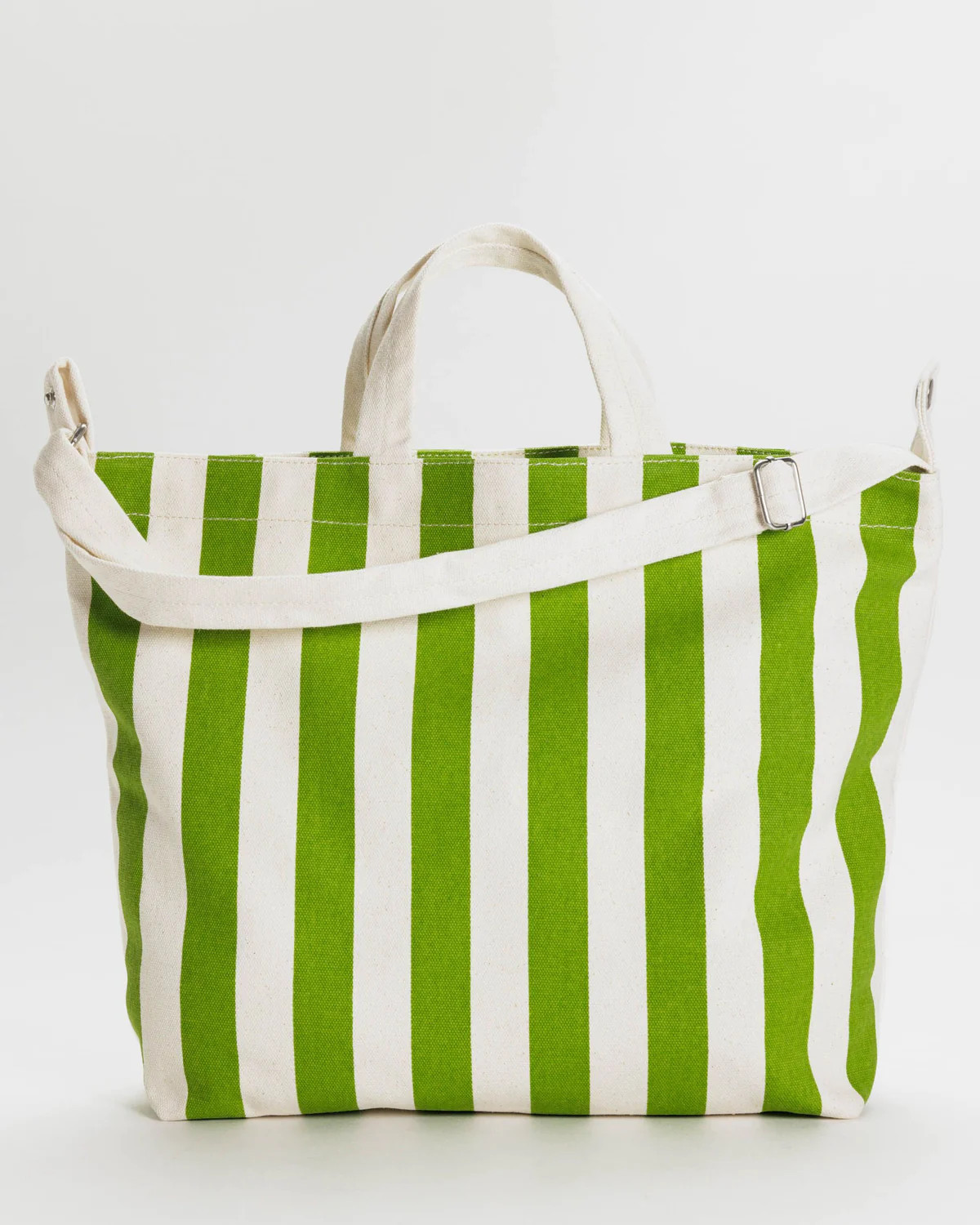 Horizontal Zip Duck Bag | BAGGU