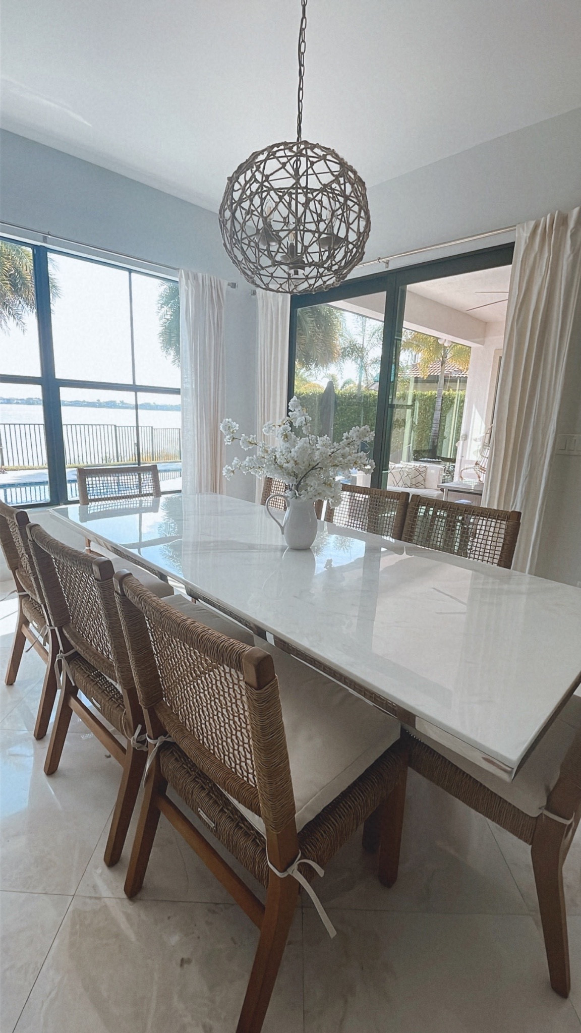 Dining room decor. 



#LTKhome #LTKSeasonal #LTKU