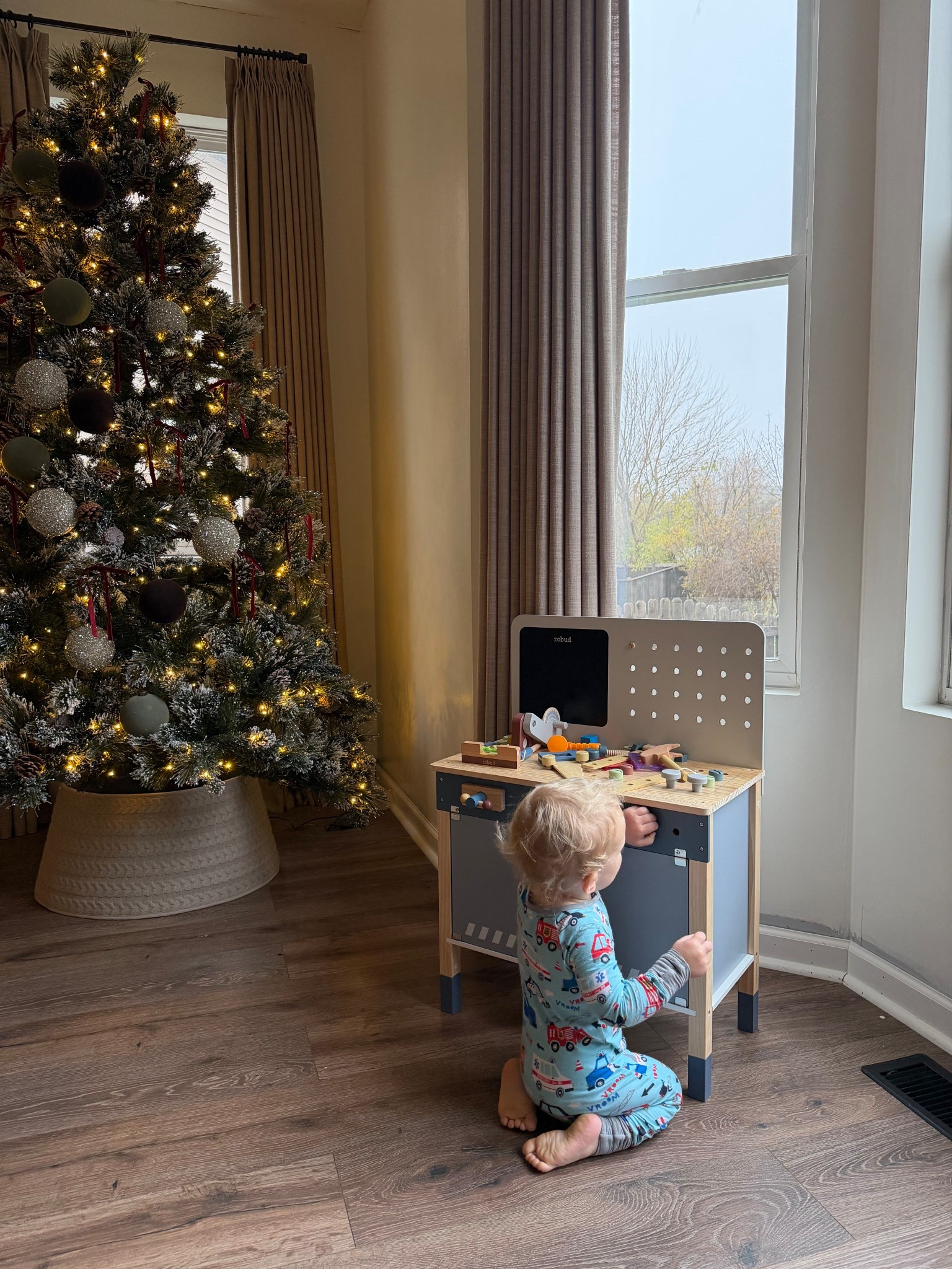 Toddler toys to keep them busy !

#LTKGiftGuide #LTKKids #LTKmomlife