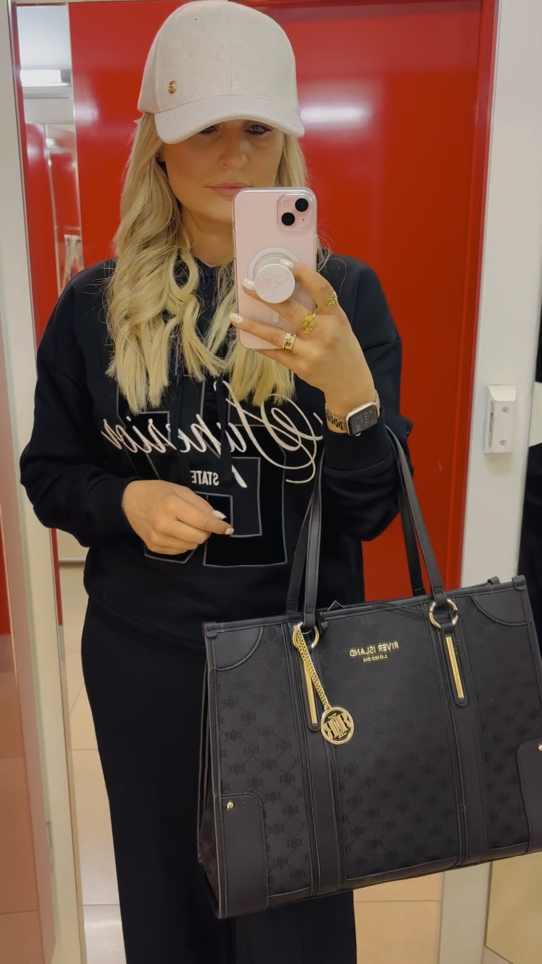 AIRPORT OUTFIT🛫. Loads of requests on  help with travel outfits.. Well I have had my fair share of travelling last year .. my safari and my NYC trip so I know how important it is to have a comfortable outfit for the airport but also to keep  stylish.. I think this outfit is a perfect choice ‼️


#airportstyle #airportoutfit #ootd #travelstyle #chillstyle #shopperbag #wedges #daywear #streetwear #over40 #fashion #styling 


• airport outfits • street style • casual style • capsule style •capsule wardrobe • baseball cap • travel bag • hoodie • sweatshirt •flares • how I style it • ways to wear • shopping outfit •school run • mum style • over 40 • wardrobe staples

#LTKeurope #LTKSeasonal #LTKstyletip