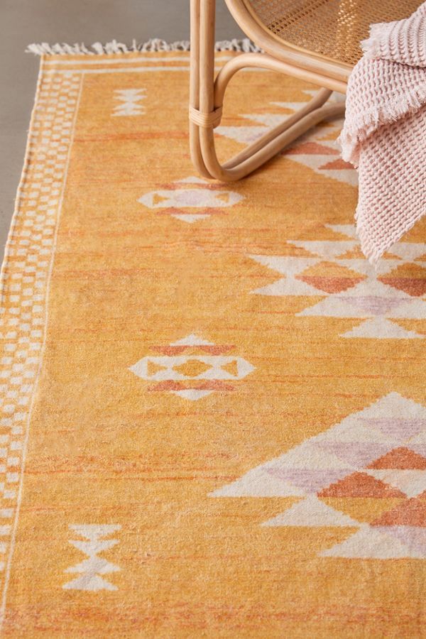 Sabira Printed Chenille Rug | Urban Outfitters (US and RoW)