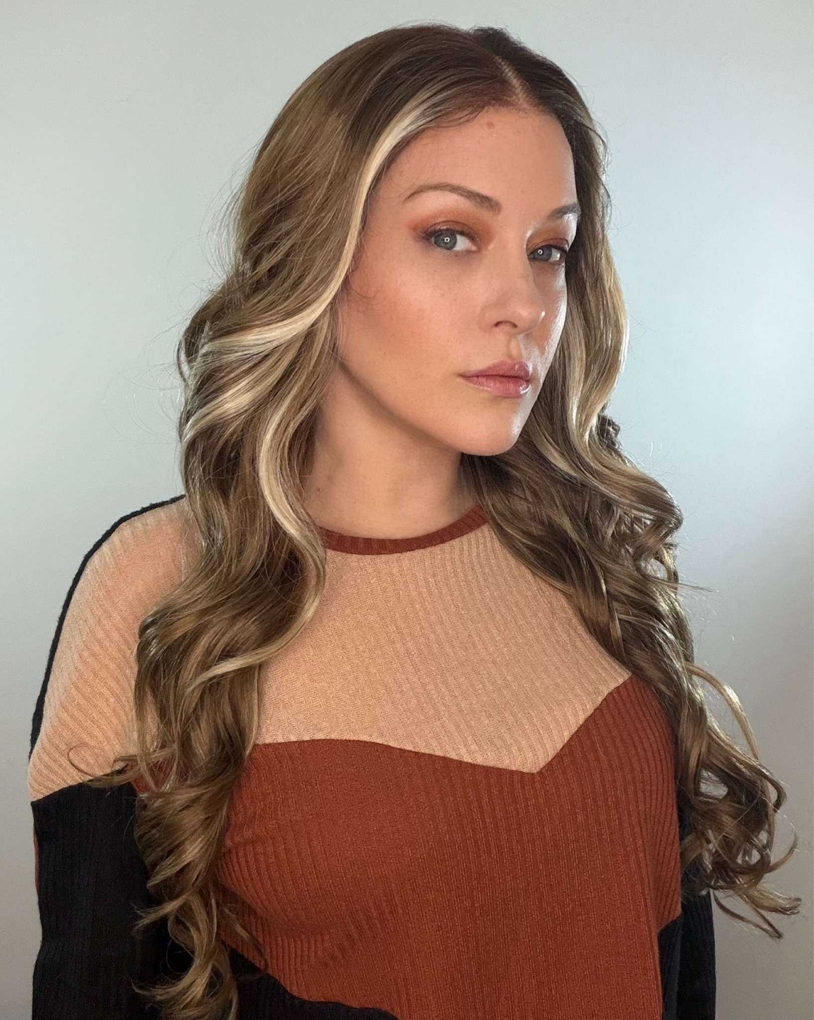 There’s something about this ash brown that just gets it.
Soft, dimensional, effortless… the kind of hair that makes you walk past the mirror like “oh, she cute-cute.”

Not doing too much, just showing up in a way that feels good ✨

#getreadywithme #hairtutorial #wigstyling #beautyhacks #amazonfinds

#LTKFindsUnder100 #LTKStyleTip #LTKgrwm