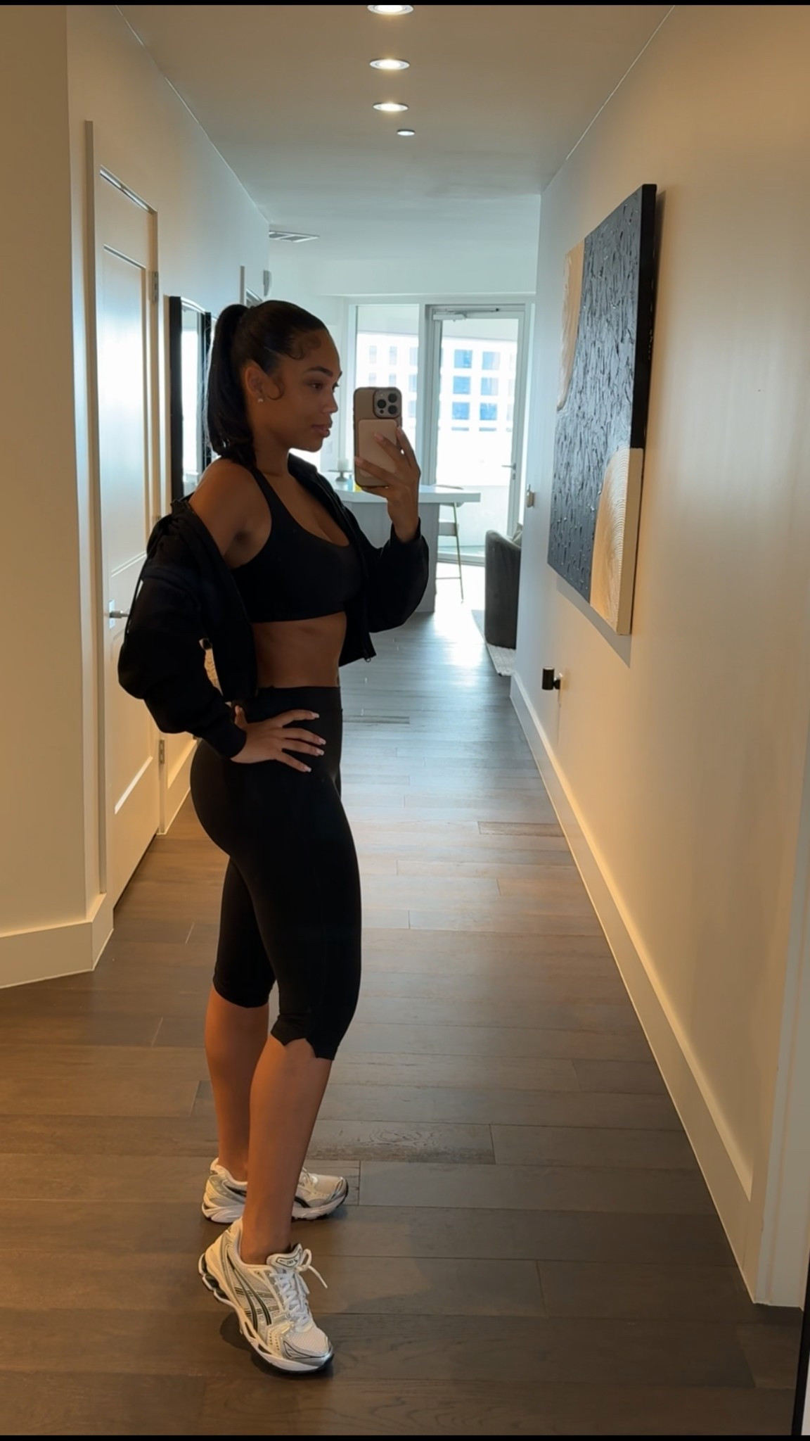 Size 4 in leggings sports bra size 34D