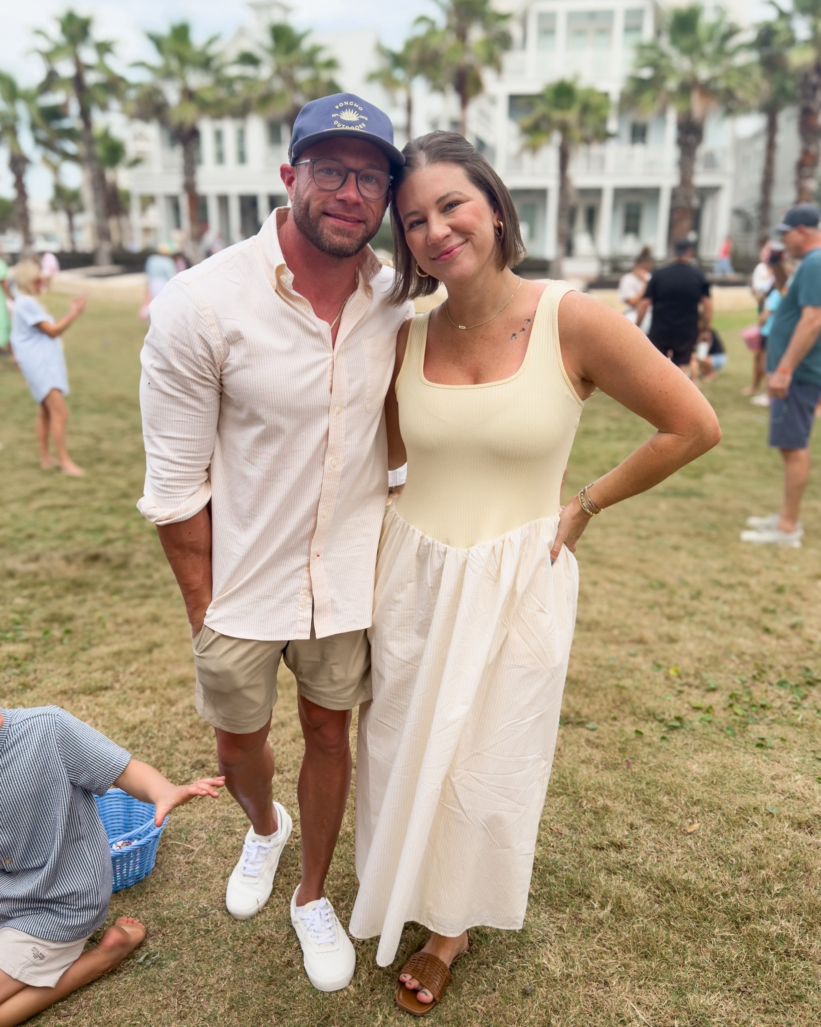 Unplanned matching moments are my favorite 🤍
Wearing the comfiest dress from Target—perfect for beach days, park hangs, and everything in between.
Cinnamon Shores Easter egg hunt with my peeps 🐣🌴 #target 