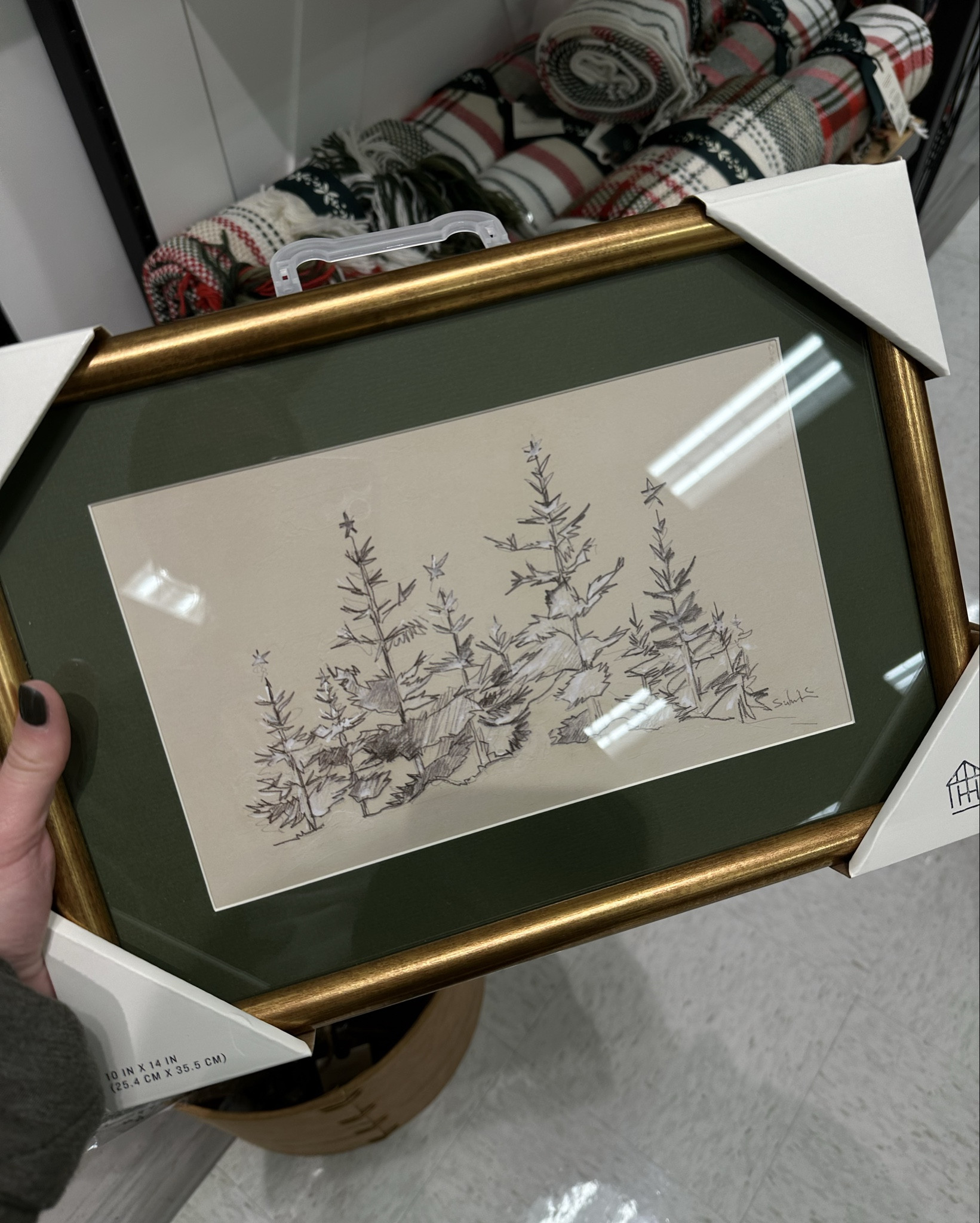 forever sourcing pretty Christmas decor items in store, so you don’t have to! 
🎄 




@Morgan.Speiser 
Christmas decor, target decor, seasonal decor, Christmas ornaments, bell garland, kids christmas basket. 

#LTKHome #LTKSeasonal #LTKHoliday