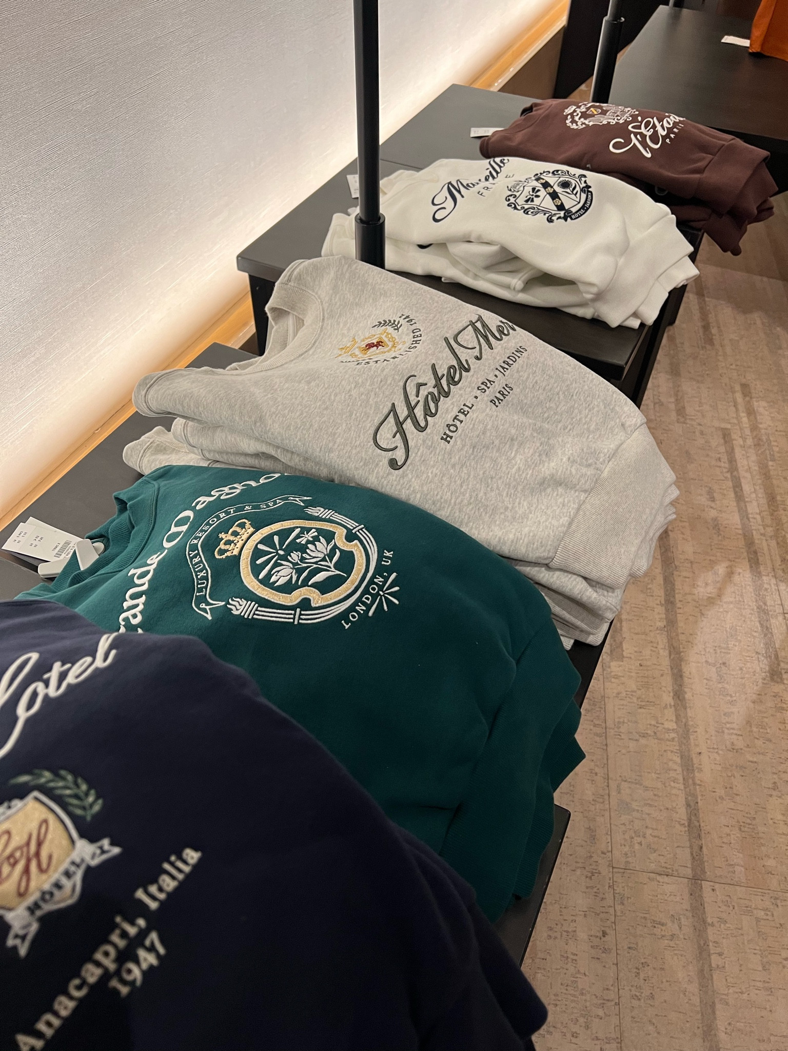 Graphic sweaters 
Fall outfits 
Pullover sweater 
Abercrombie 
Travel outfit 
Airport outfit 


#LTKstyletip #LTKSeasonal #LTKtravel