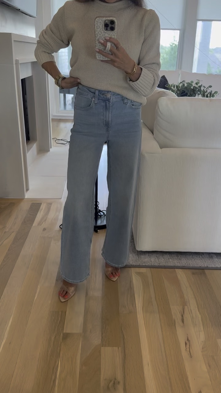 Petite friendly light wash  jeans size 25s

#LTKSaleAlert #LTKPetite #LTKootd