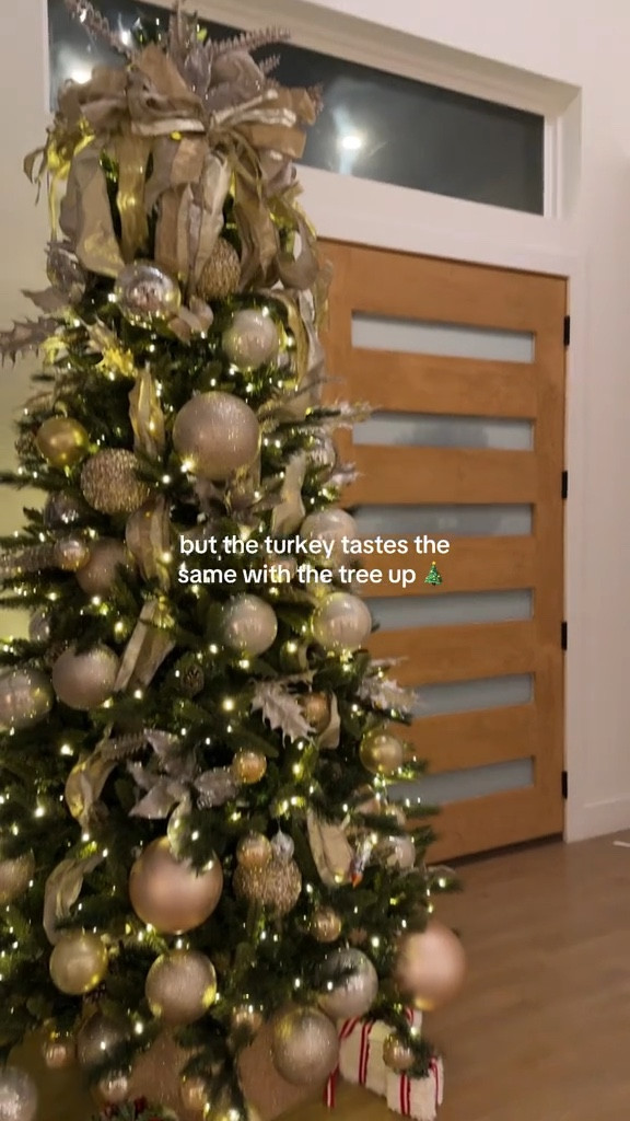 Sneak peak of our Christmas decor this year 🎄✨

#LTKSeasonal #LTKHome #LTKHoliday