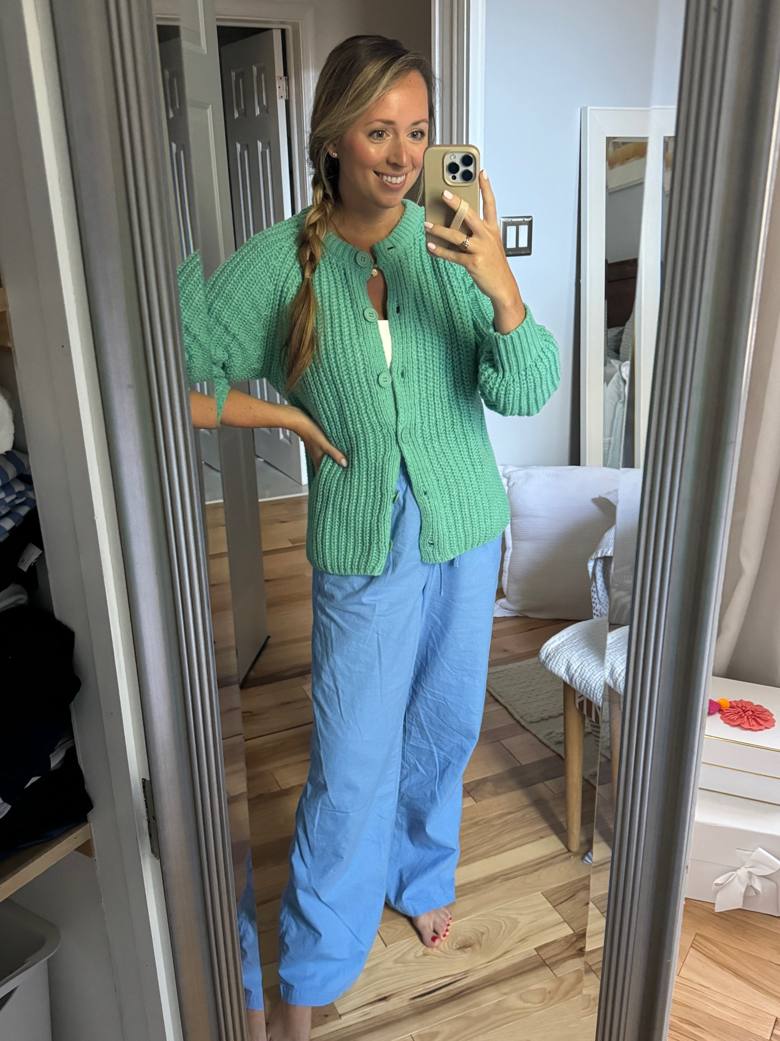 M in sweater
Sized up in pants and didn’t need to

#LTKSeasonal #LTKStyleTip #LTKFindsUnder50