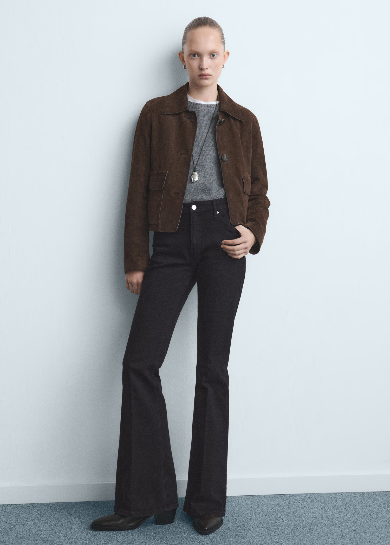 Violet flared high-rise jeans | Mango (US/MX/AU)