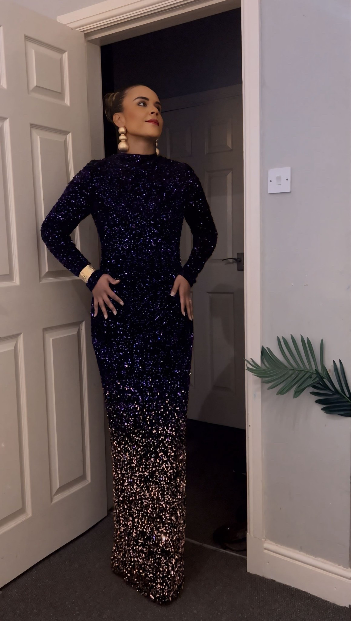 The perfect dress to start the year with elegance and shine. Light, modern, and with that special touch that makes any New Year’s look unforgettable. Available on my LTK so you can shop the full outfit ✨🤍

#NewYearLook #NewYearDress #LTKStyle #LTKFinds #FashionInspo #PartyLook #HolidayStyle #ElegantLook #WomensFashion #StyleInspo

#LTKpartywear #LTKluxury #LTKuk