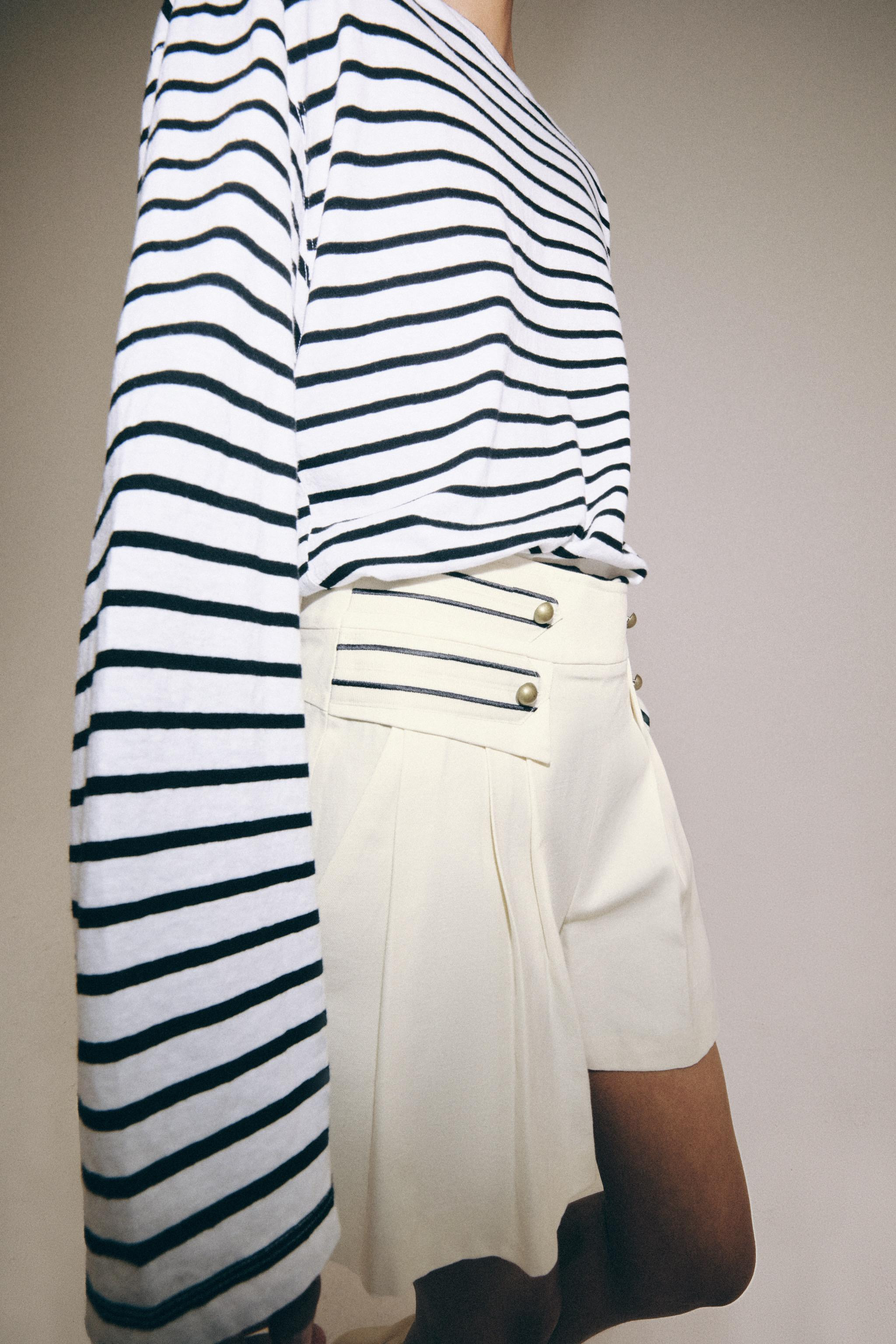 PLEATED SHORTS ZW COLLECTION | Zara US