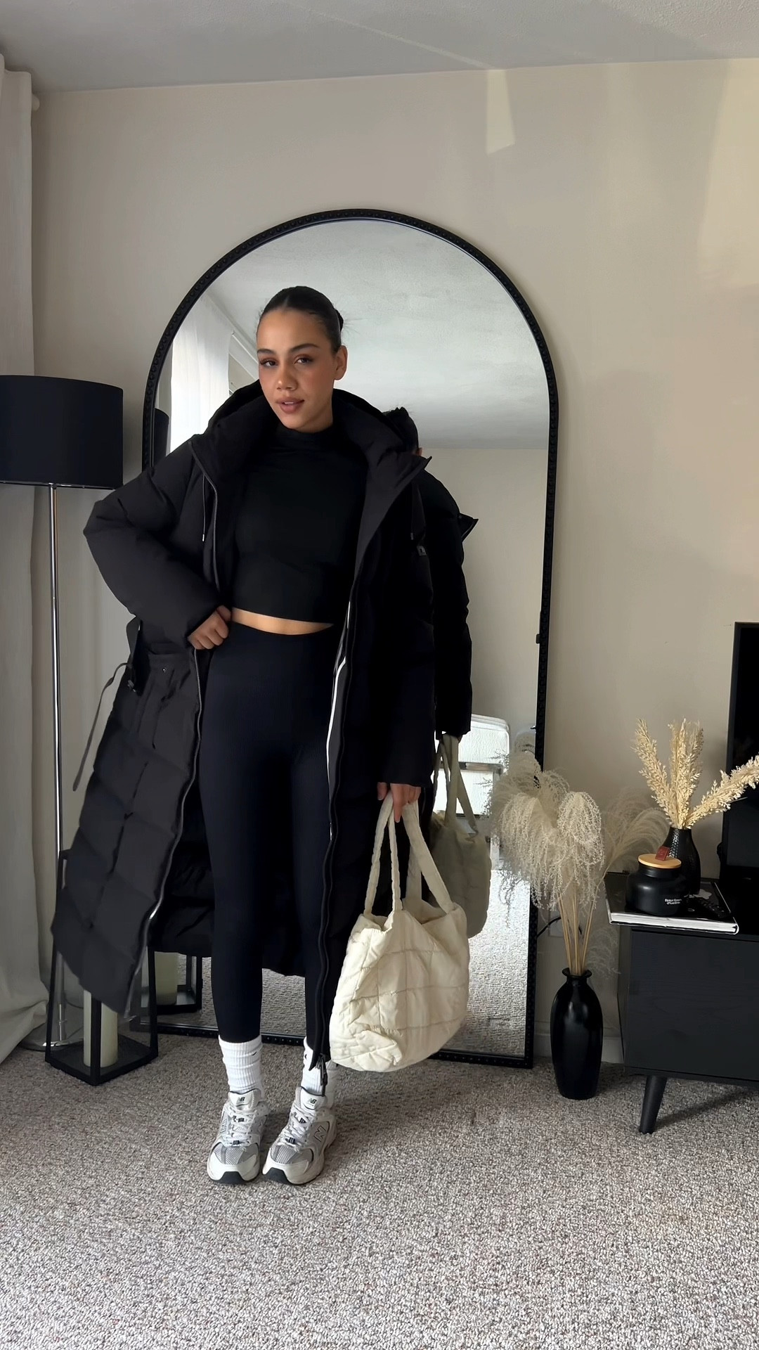 Here’s an effortless, timeless warm winter outfit for those day you don’t really know what to wear 🖤🥀
#effortlesschic #effortlessstyle #everydayoutfit #ootd

#LTKSeasonal #LTKstyletip #LTKVideo