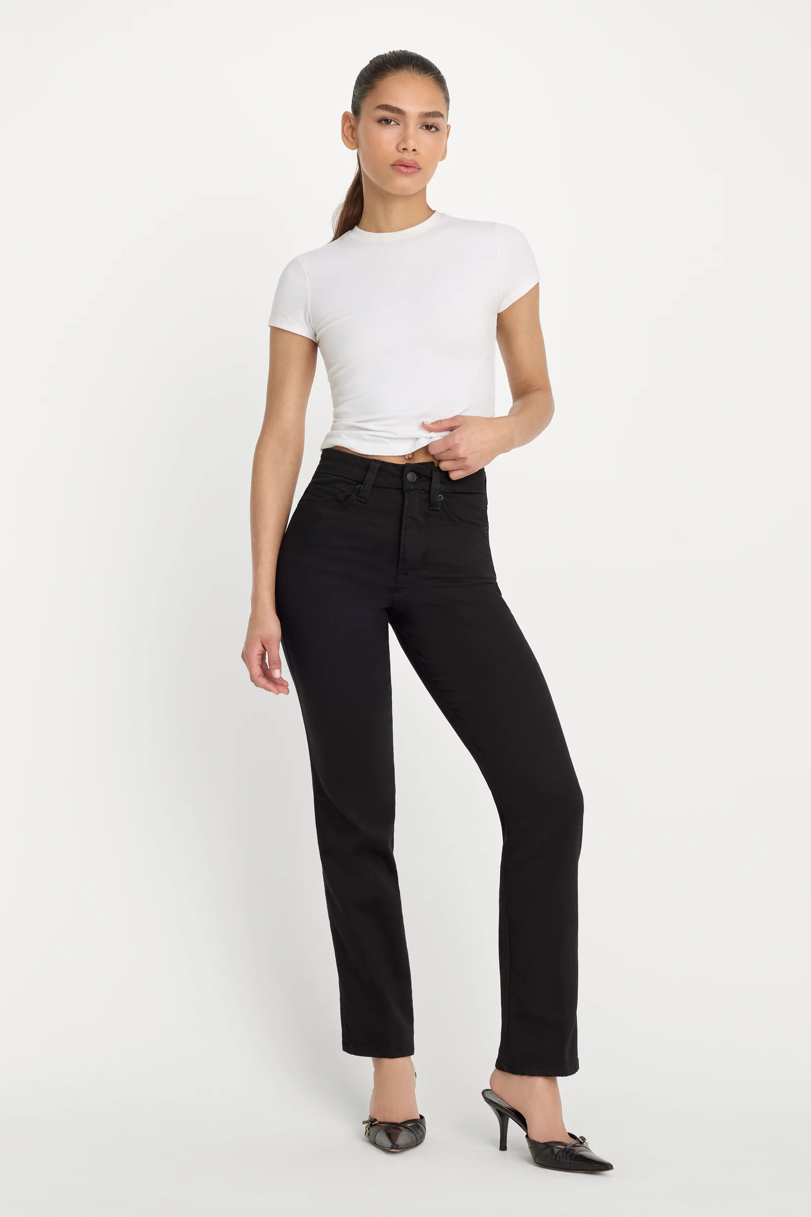 NEVER FADE GOOD CURVE STRAIGHT JEANS | BLACK | Good American