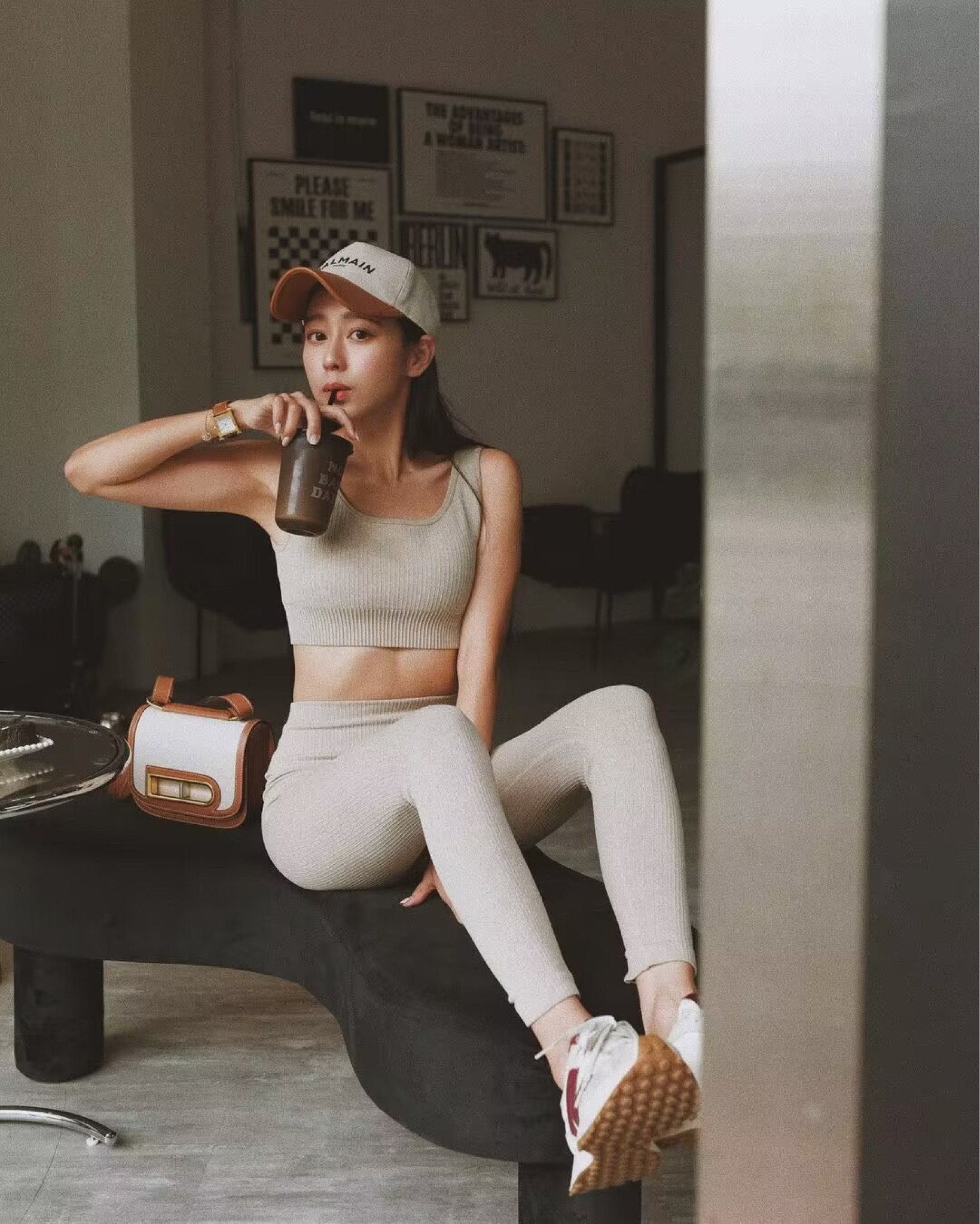 這樣穿 ，好像
可以暫時忘記我是個媽😜
#LTKtaiwan #LTKasia

#LTKstyletip #LTKitbag