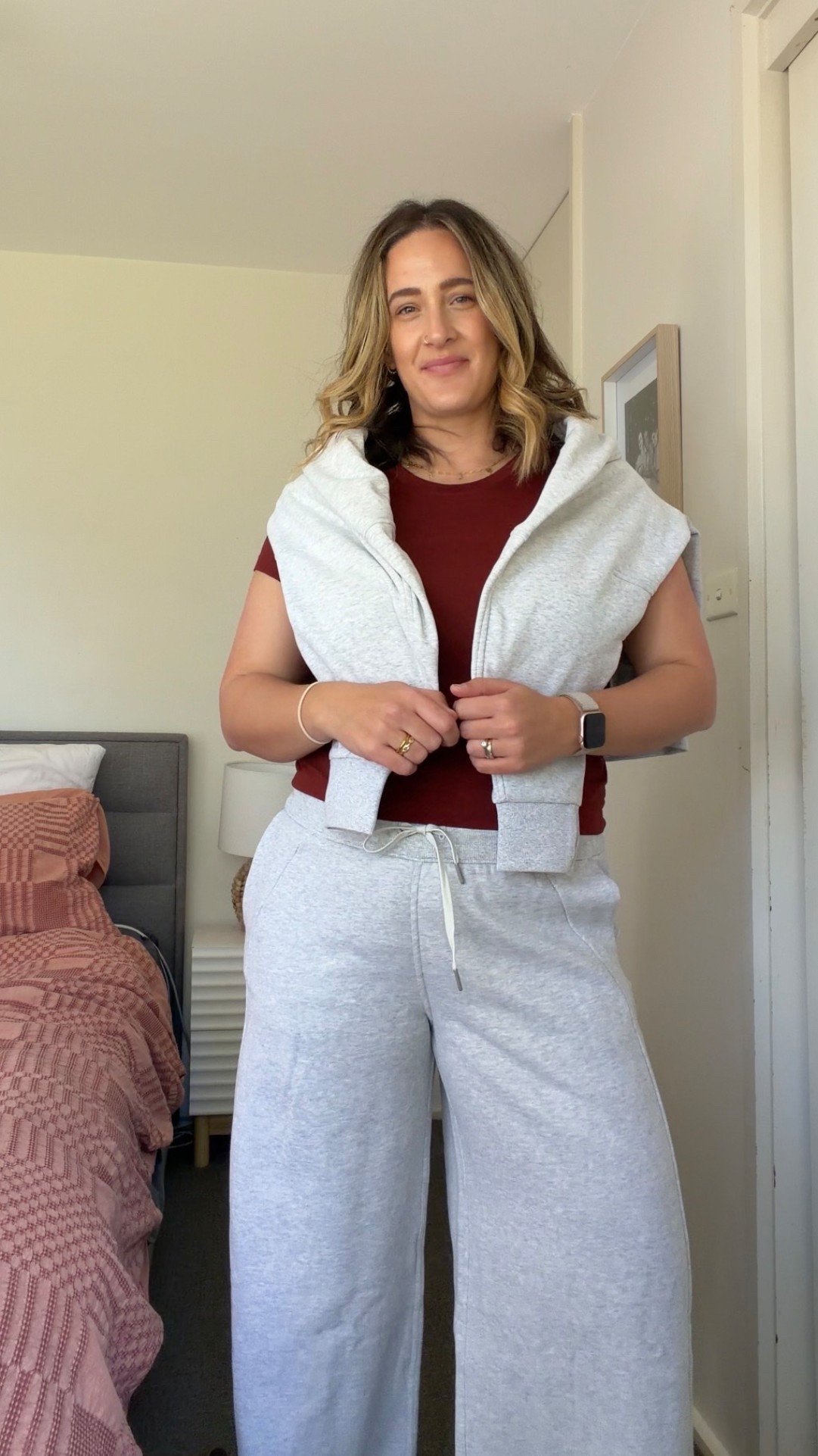 It’s the matching tracksuit of our dreams! 

Sizing:
Pants- XL 
Tee- US12
Hoodie- L

The fit is absolutely perfect ❄️

#ltkxlululemon #tracksuit #midsize A D