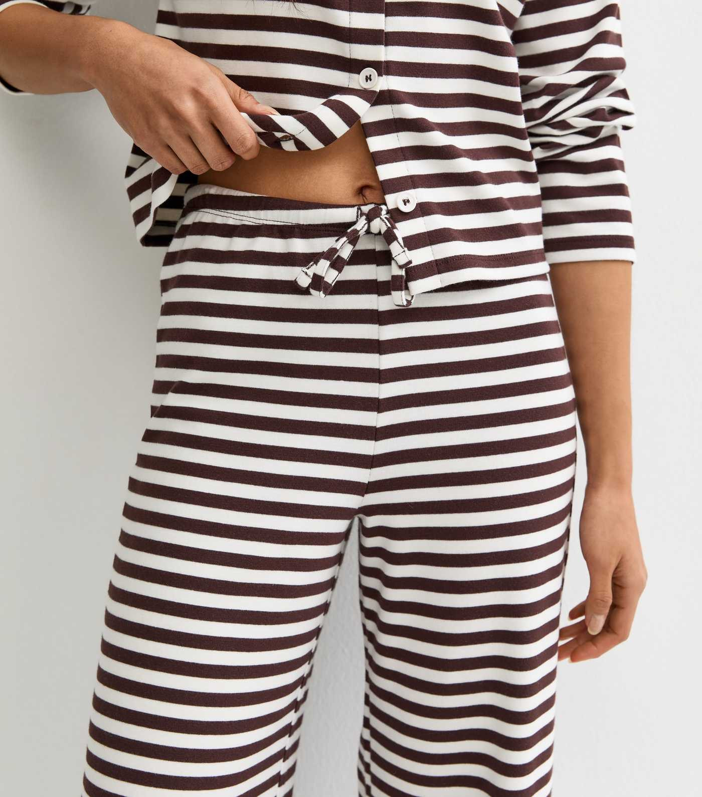 Brown Relaxed Striped Wide Leg Trousers | New Look | New Look (UK)