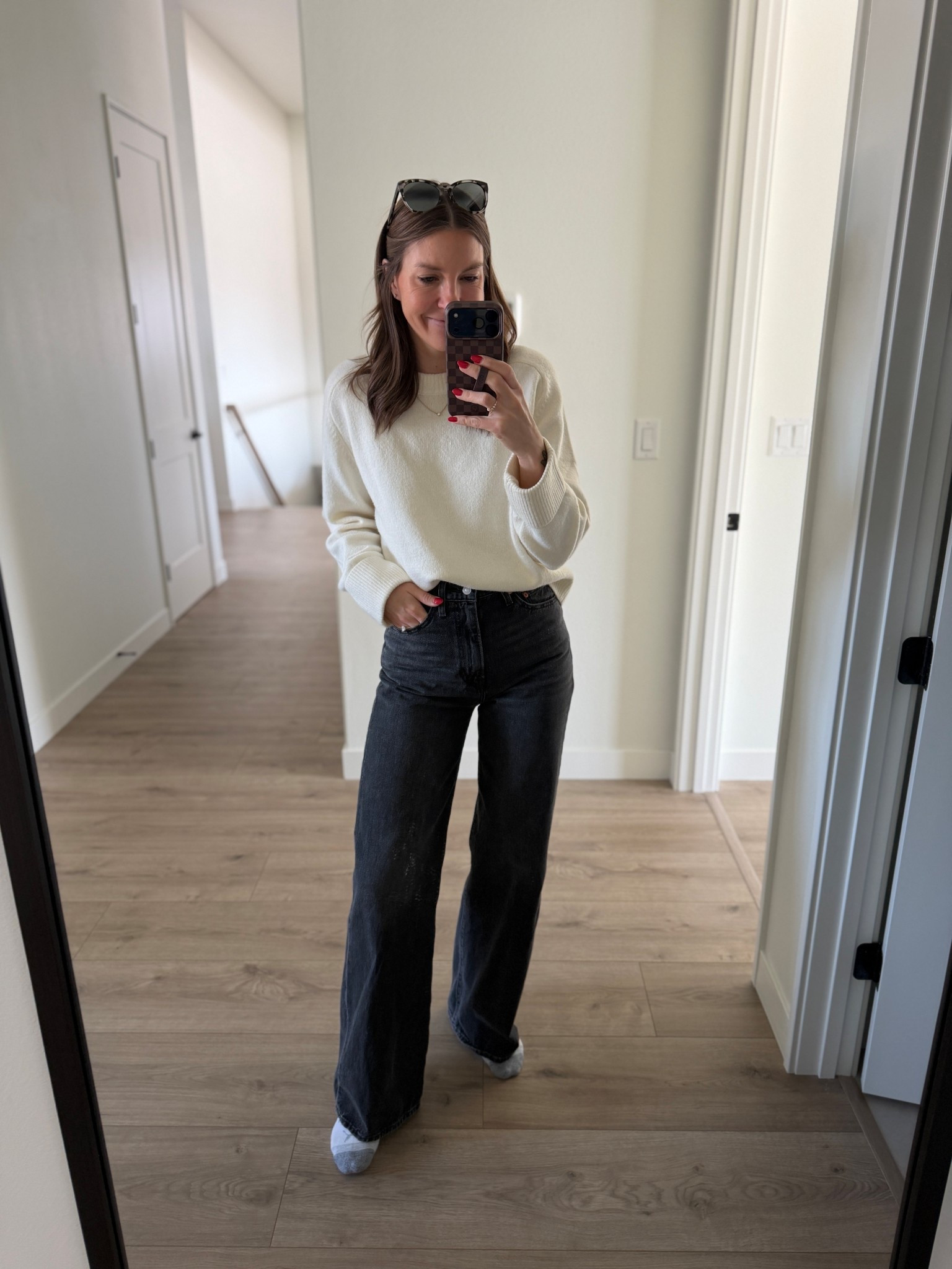 25% off my favorite jeans! I have these in multiple washes, this is the swipe up wash which is more of a black/gray wash. They fit true to size  I’m foot 5‘9“ and wearing a 34” inseam.  ￼

#LTKSaleAlert #LTKootd