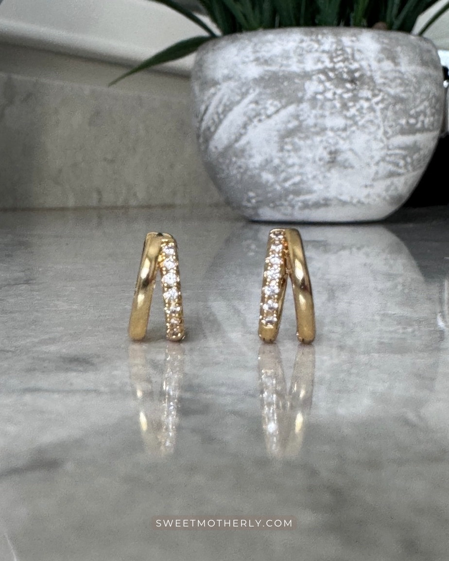 Huggie hoop earrings for just $5!

budget friendly earrings
everyday gold hoops
dainty stud earrings
trendy statement earrings
minimalist jewelry pieces
affordable everyday jewelry
lightweight hoop styles
stackable ear looks
chic under $20 earrings

#LTKSeasonal #LTKSaleAlert