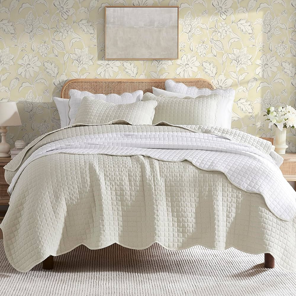 WDCOZY Beige Twin Size Quilt Bedding Set, Neutral Scalloped Farmhouse Country Rustic Lightweight ... | Amazon (US)