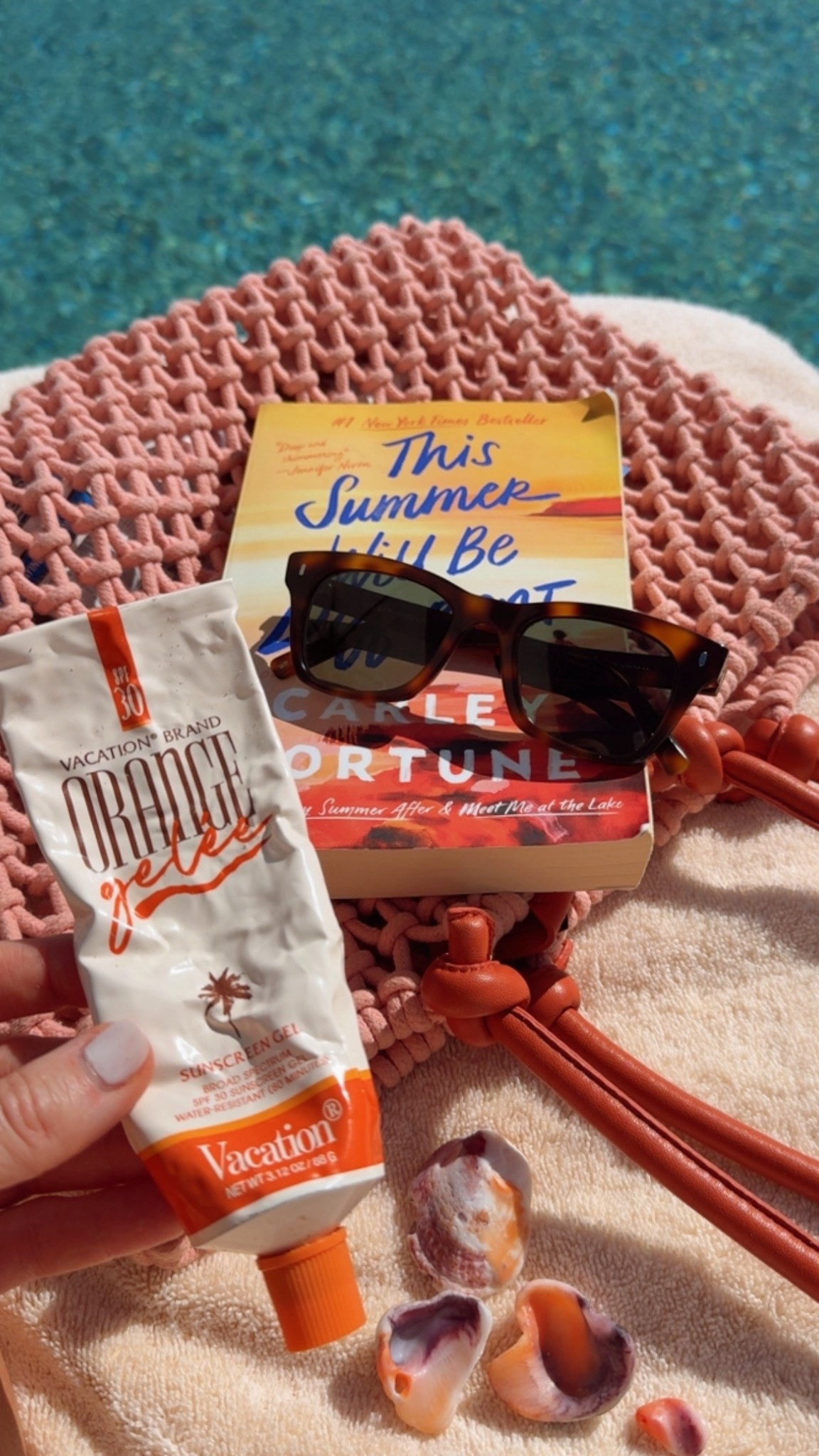 Love this spf gel for home & travel. Perfect size for carry-on, doesn’t spill, and leaves skin with the prettiest bronzey glow ! Plus spf 30 & water resistant 

#LTKBeauty #LTKTravel #LTKOver40