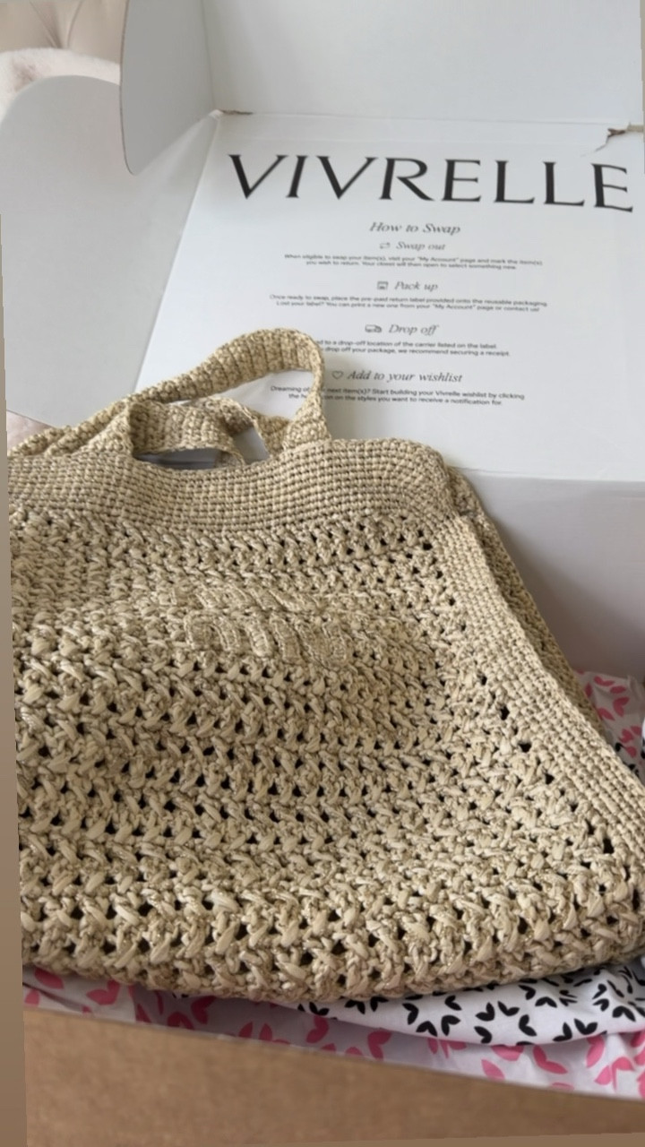 
Borrowing > buying 🤍
One of my favorite ways to refresh my wardrobe without the commitment

With Vivrelle you can borrow designer bags + jewelry and switch them out whenever you want ✨

Use my code KARENLAUGHRIDGE for your first month FREE 🤍

Comment VIVRELLE and I’ll send you the link 💌

#LTKdayinmylife #LTKWorkwear #LTKTravel