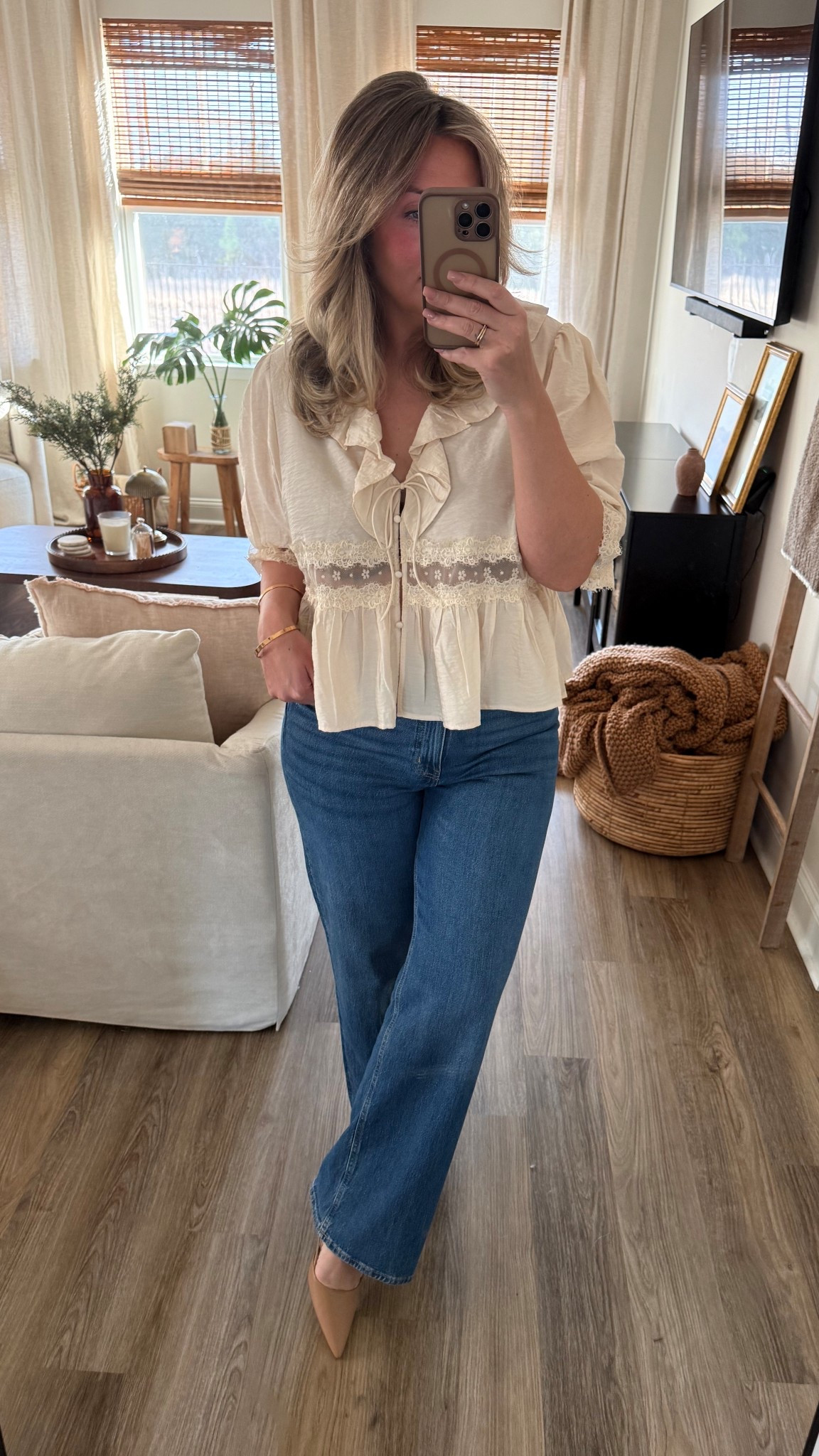 How cute is this top ?!  Also comes in a brown color 🤎

Clothes, ootd, grwm, shirt, jeans, H&M, sale , date night outfits 

#LTKootd #LTKSaleAlert #LTKgrwm