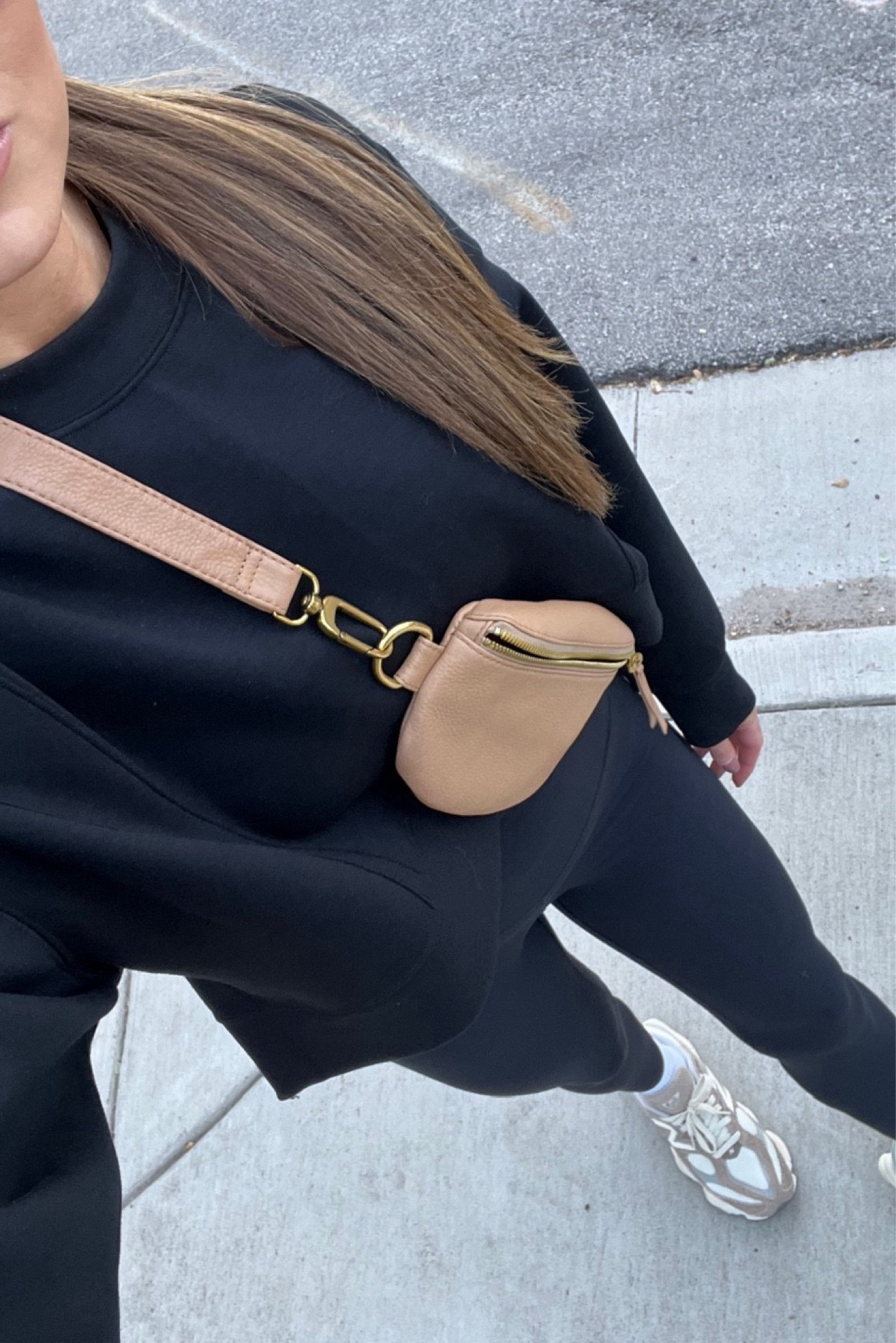 Black activewear outfit! 

Fitness 
Workout outfit
Leggings 
Fall style 
Fall outfit 

#LTKStyleTip #LTKActive #LTKFitness