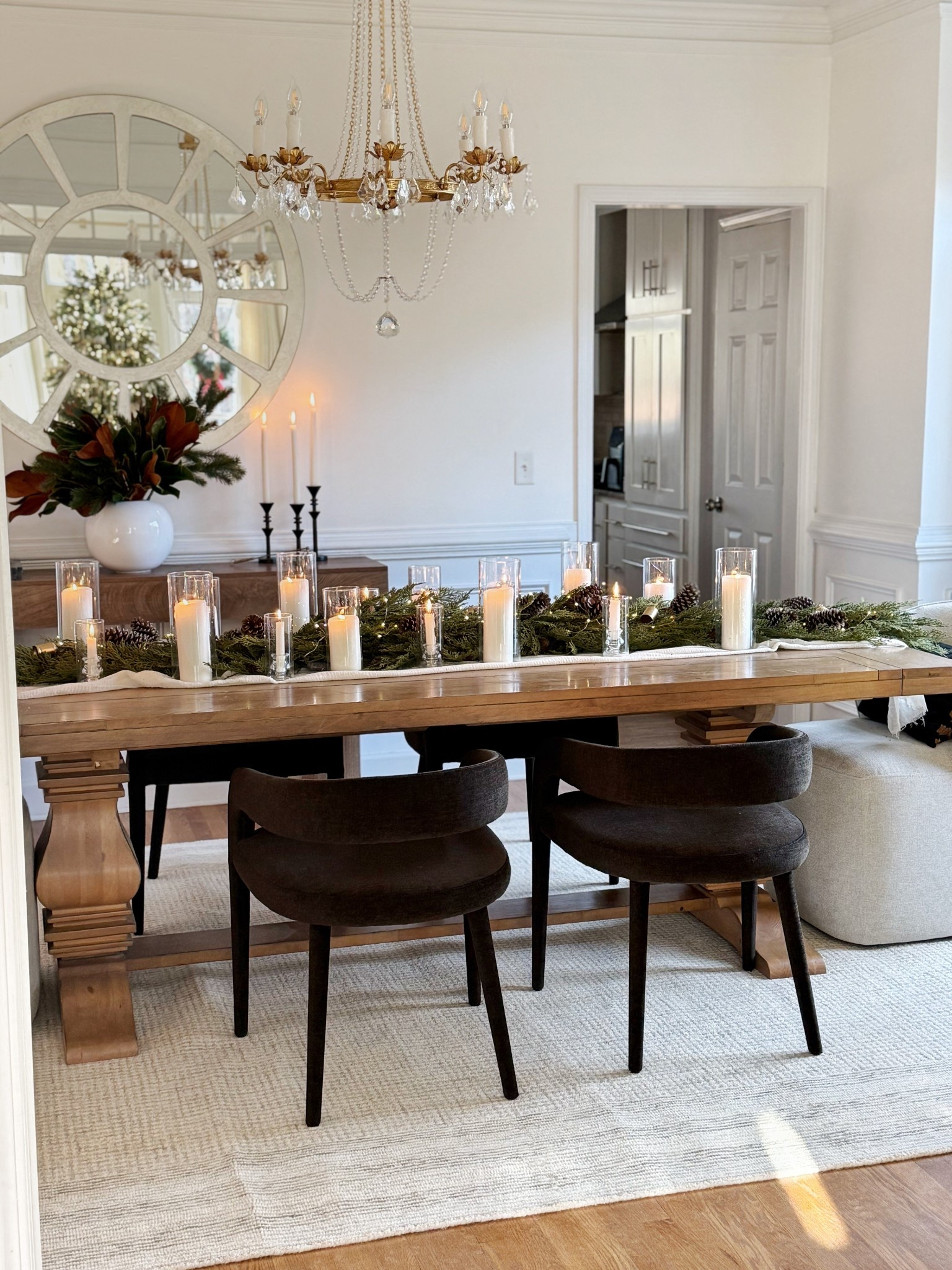 Dining room rug still on sale! 


@loloirugs #loloirugs #loloibfcm2025 #amberlewisxloloi 

#LTKGiftGuide #LTKHoliday #LTKSaleAlert