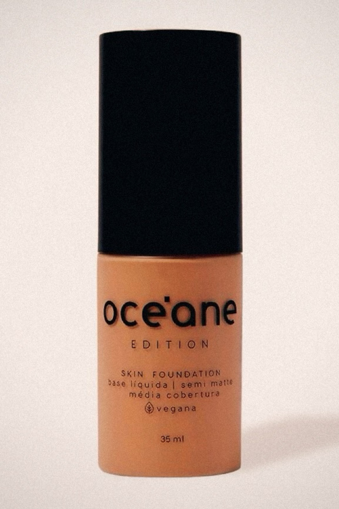 Resenha base @oceane na cor 400M cobertura média e textura extremamente confortável na pele. #baseoceane #resenhasincera